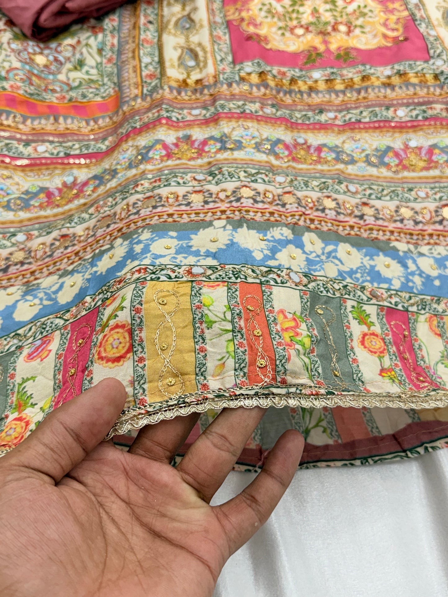 MUSLIN EMBROIDERY SUIT 111 Q