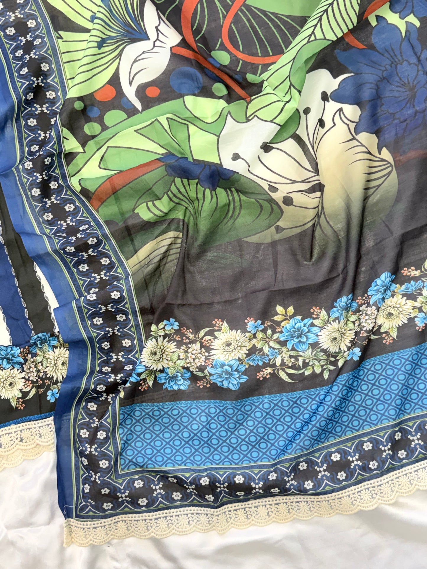 AZAA LAWN READYMADE SUIT 1 Q