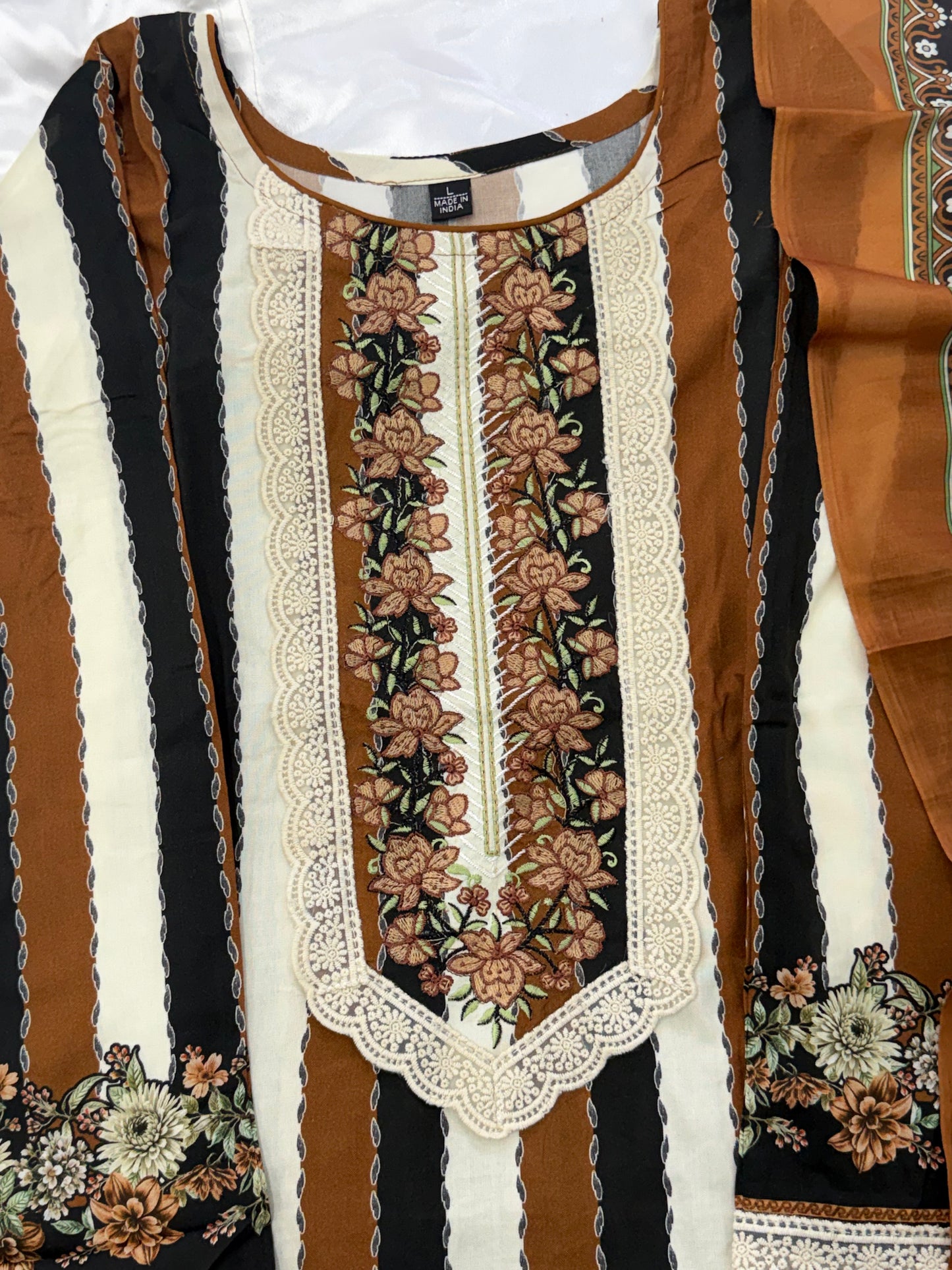 AZAA READYMADE SUIT 6 Q