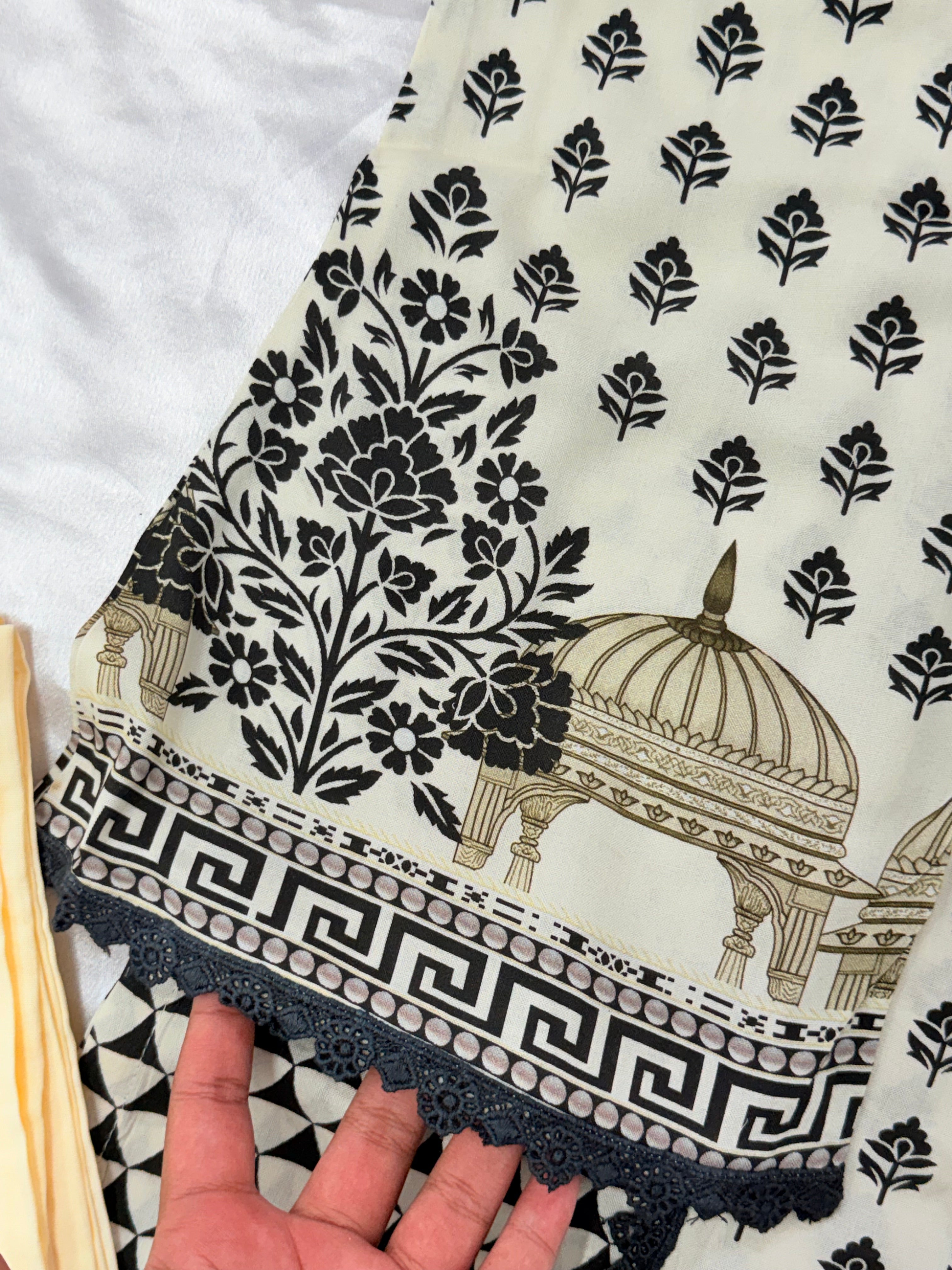 CS LAWN READYMADE SUIT 4 Q