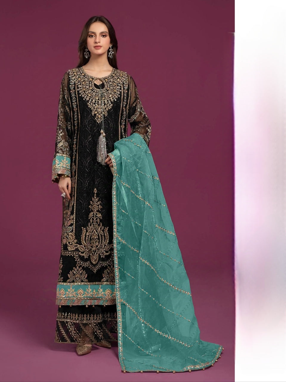 BLACK VELVET EMBROIDERY SUIT 17038