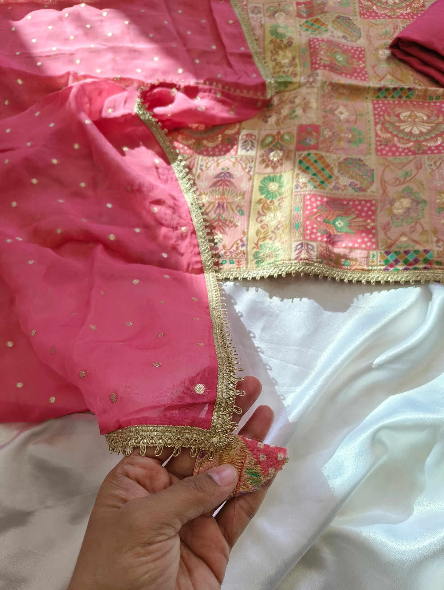 GAJARI HALA HANDWORK SUIT