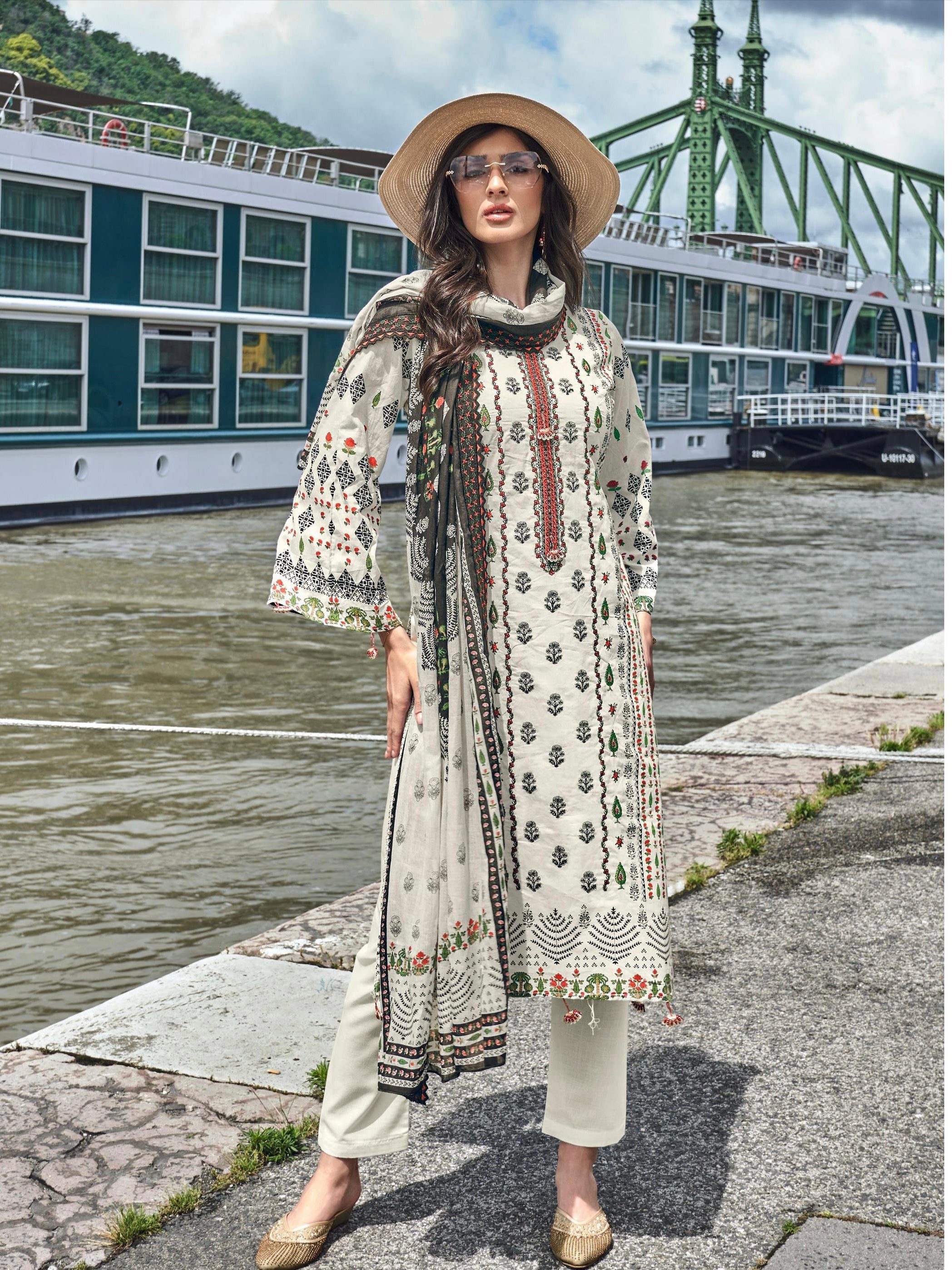 SABA BINSAEED LAWN EMBROIDERY SUIT 1