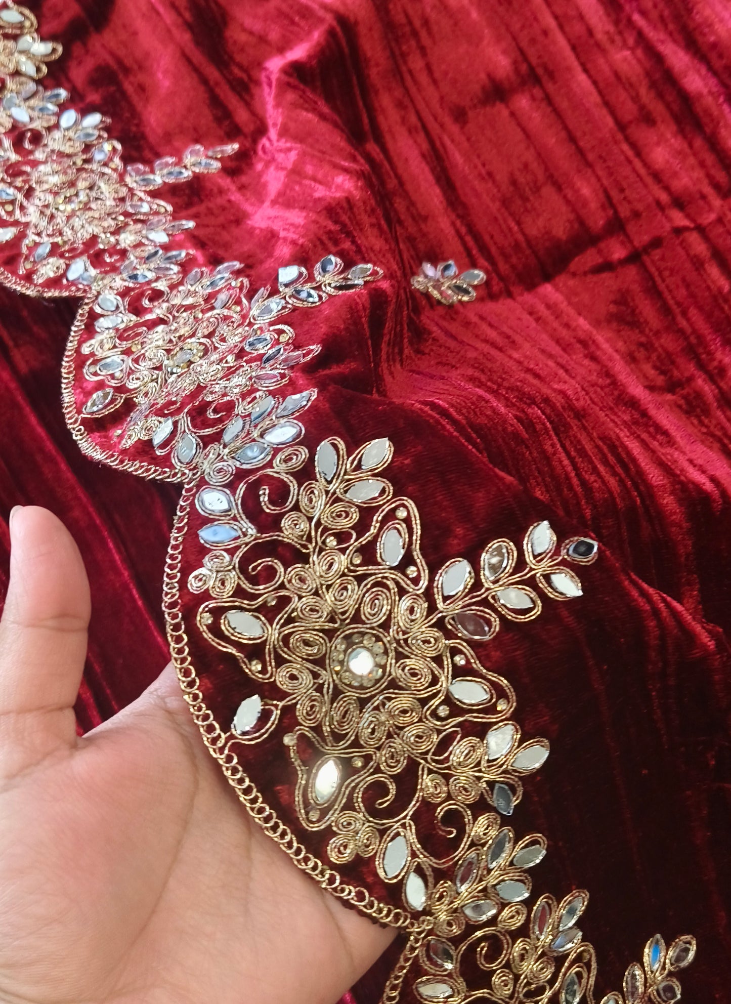 MEHRUN CRUSH VELVET EMBROIDERY SUIT 2 Q