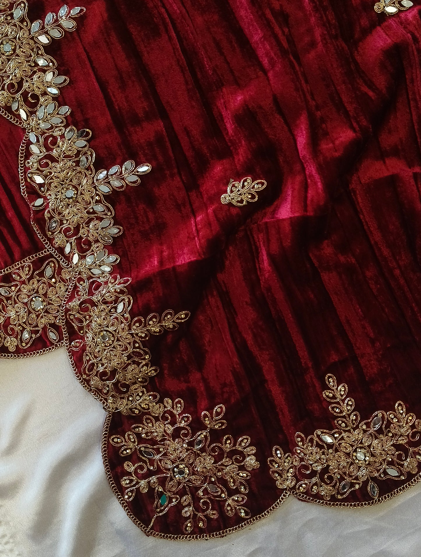 MEHRUN CRUSH VELVET EMBROIDERY SUIT 2 Q