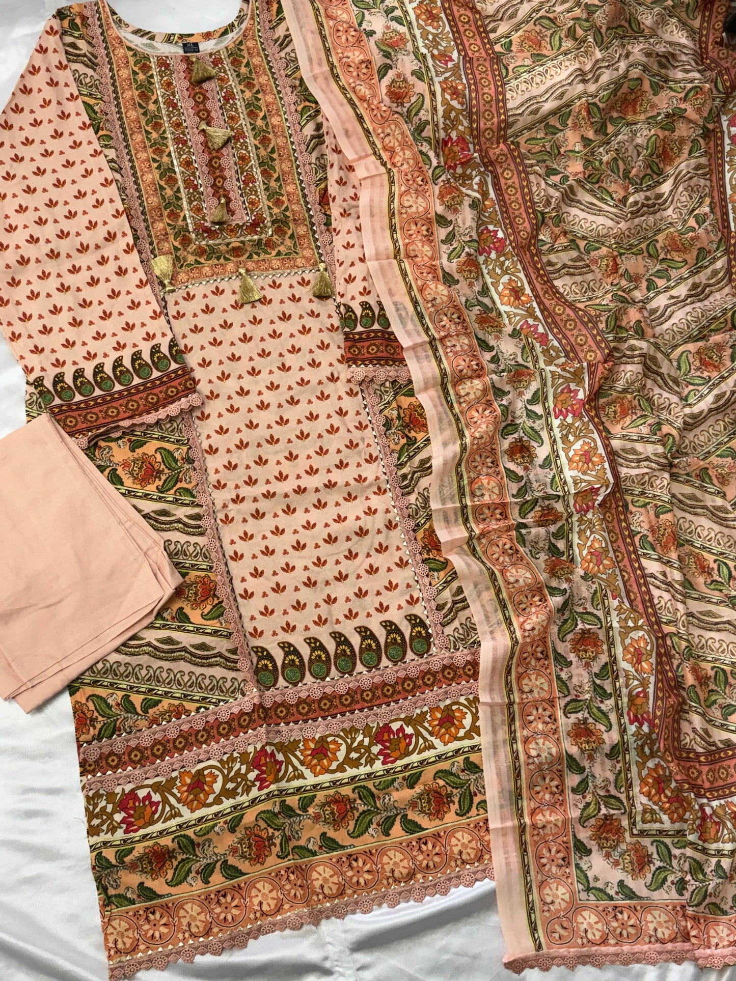 BAGH LAWN READYMADE SUIT 2 Q