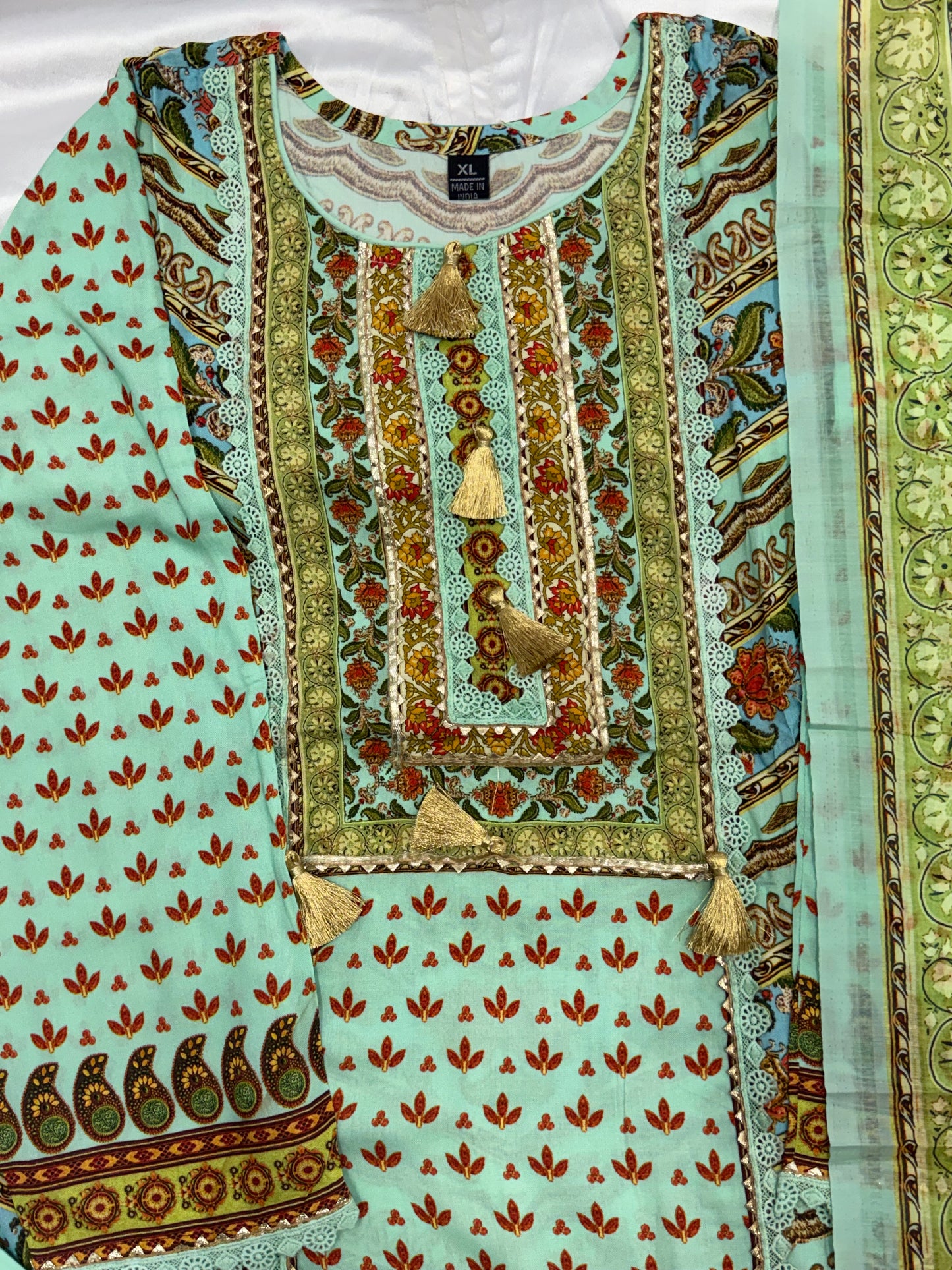 BAGH LAWN READYMADE SUIT 3 Q