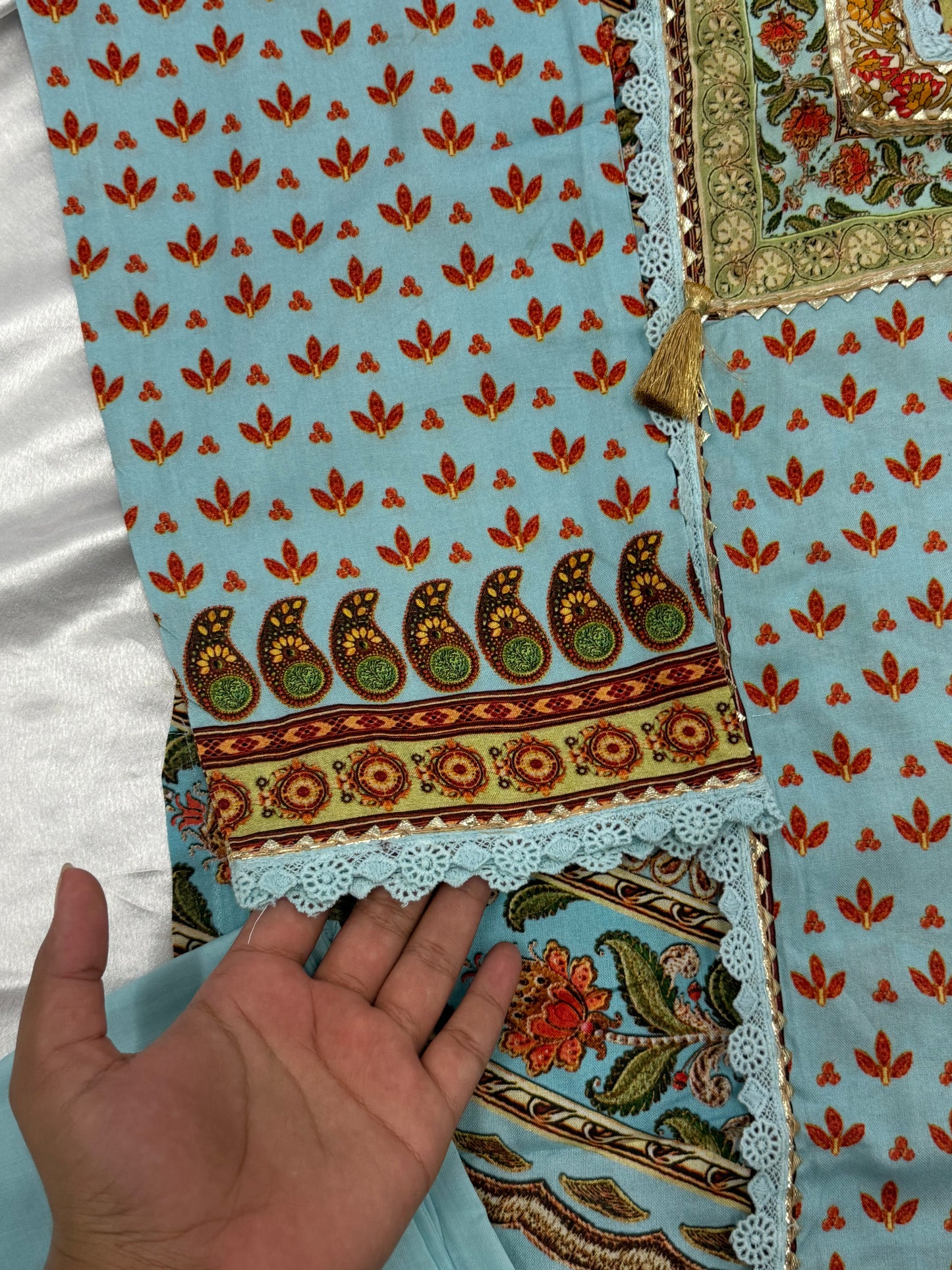 BAGH LAWN READYMADE SUIT SKY BLUE 4 Q