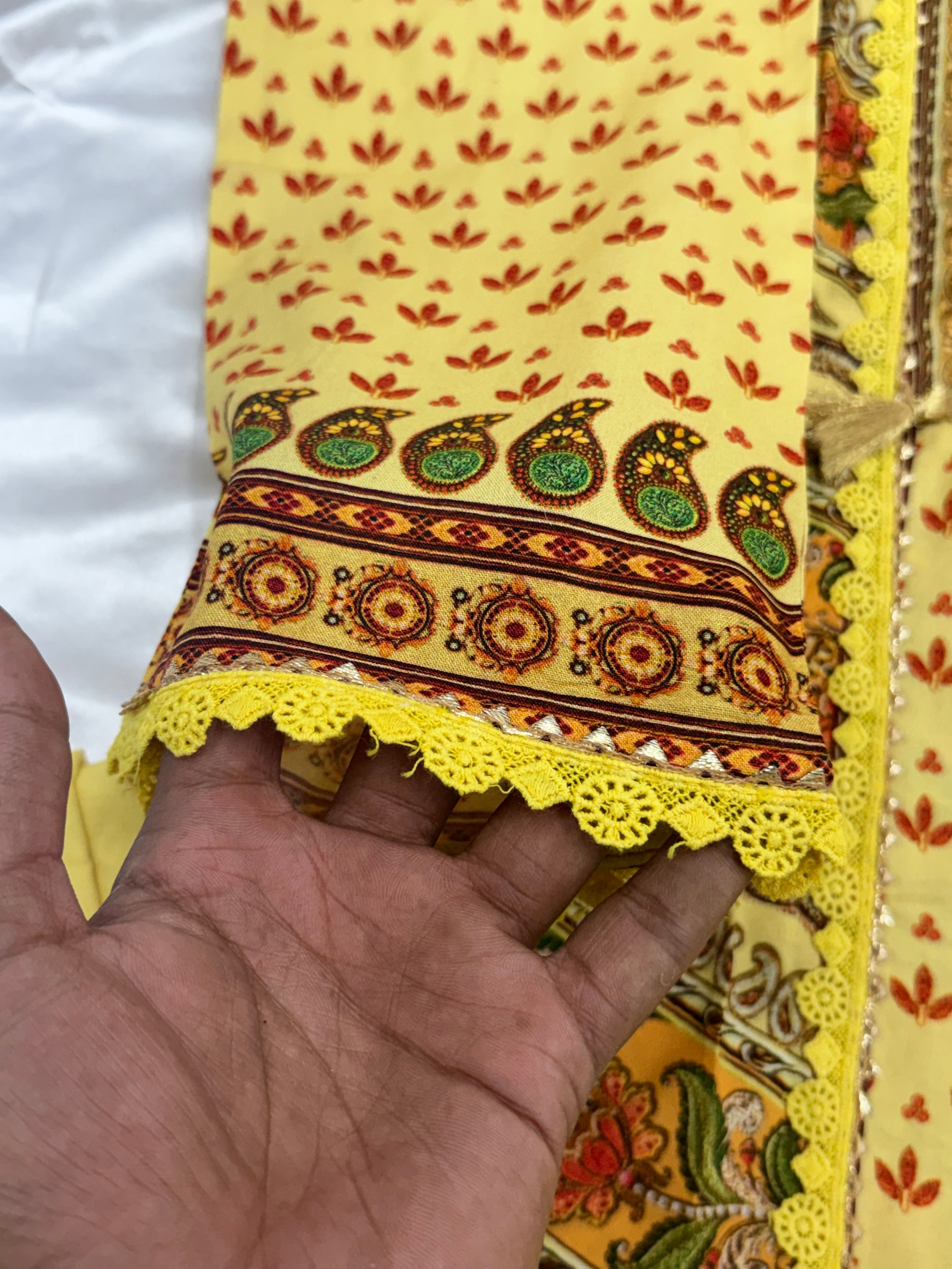 BAGH LAWN READYMADE SUIT 5 Q