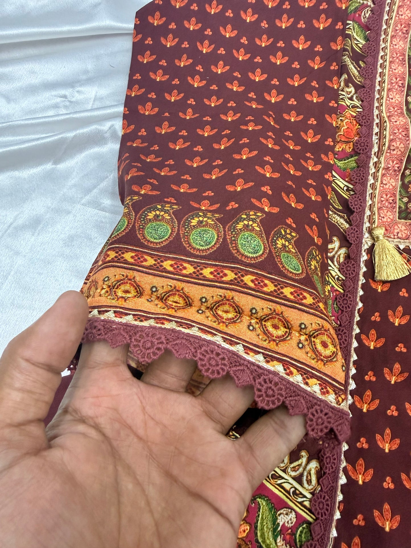 BAGH LAWN READYMADE SUIT 6 Q