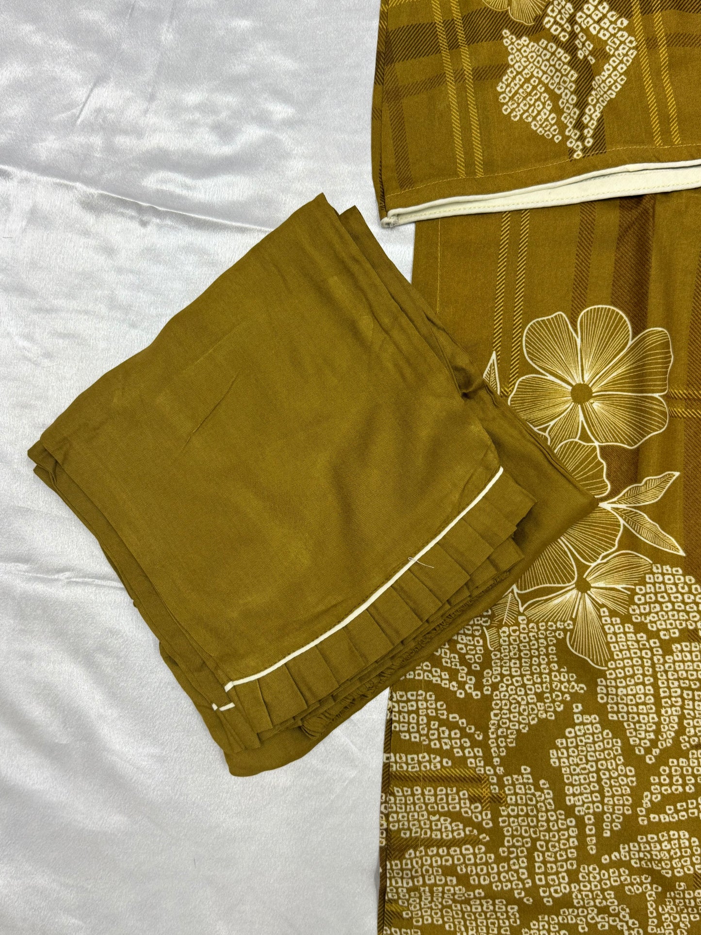 SVA LAWN READYMADE SUIT 2 Q