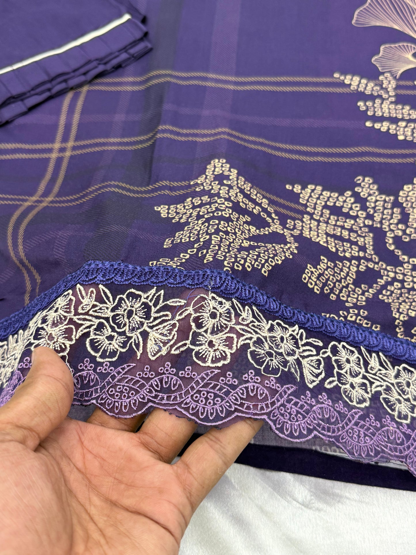 SVA LAWN READYMADE SUIT 4 Q