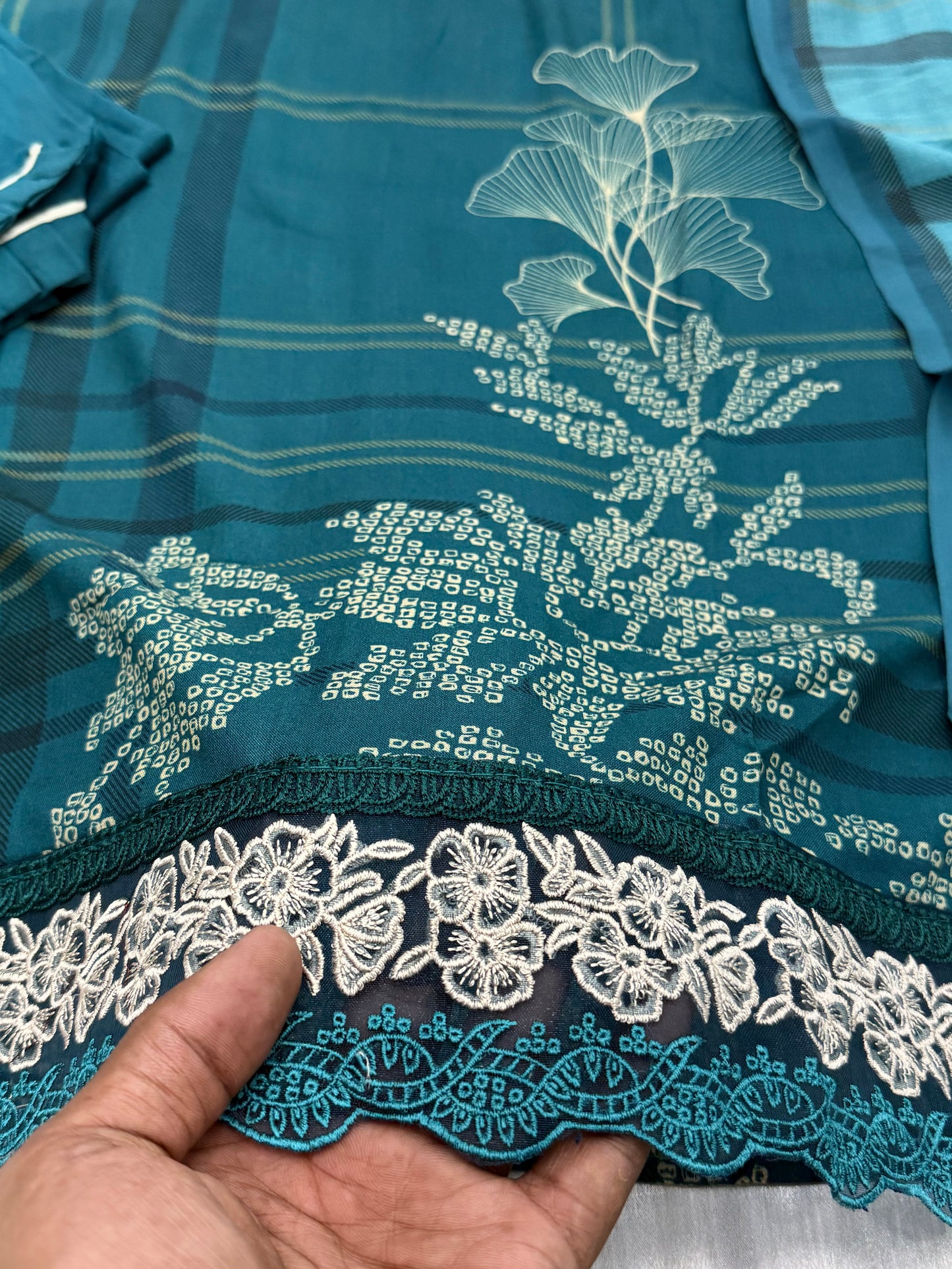 SVA LAWN READYMADE SUIT 5 Q