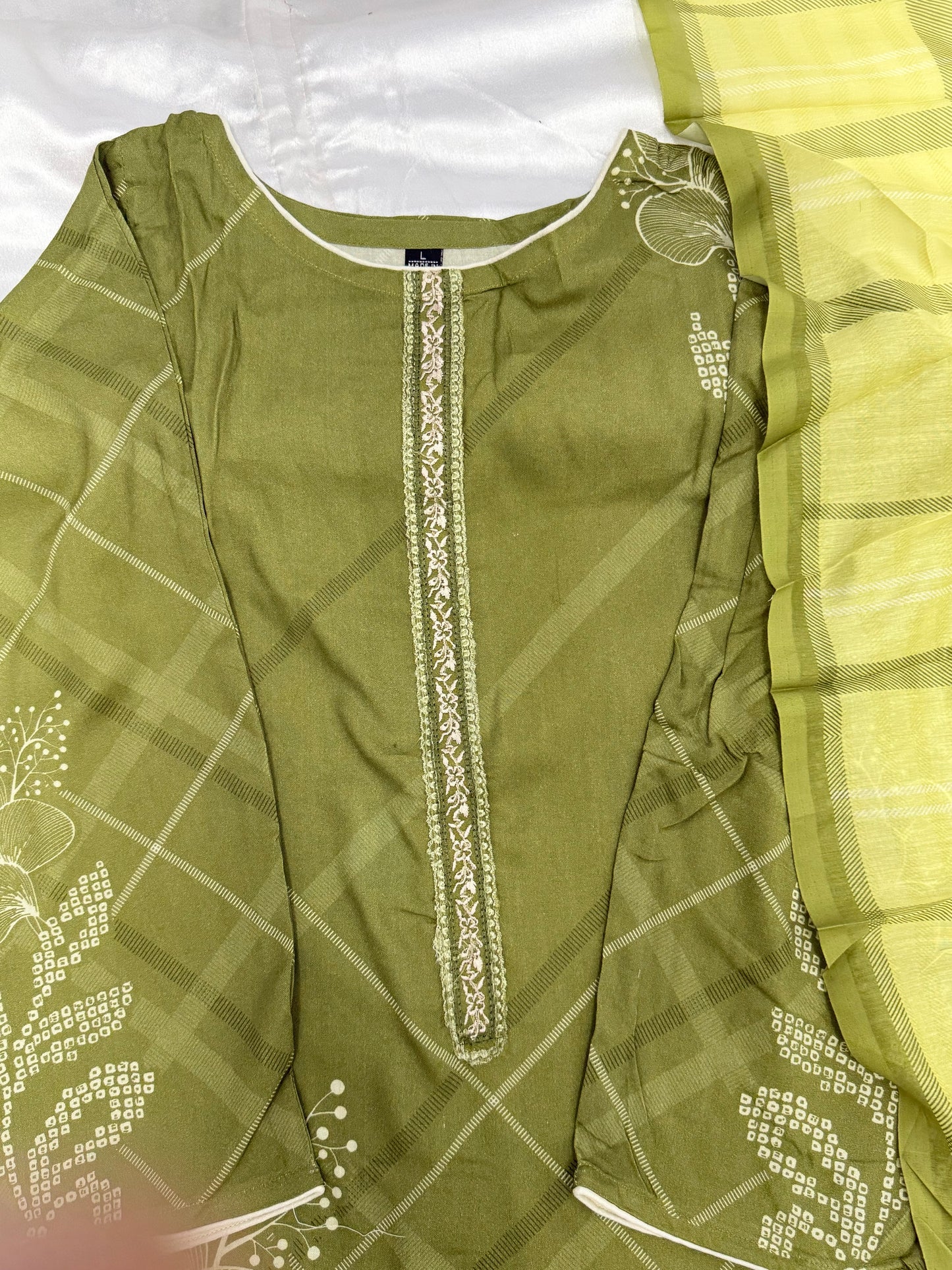 SVA LAWN READYMADE SUIT 1 Q