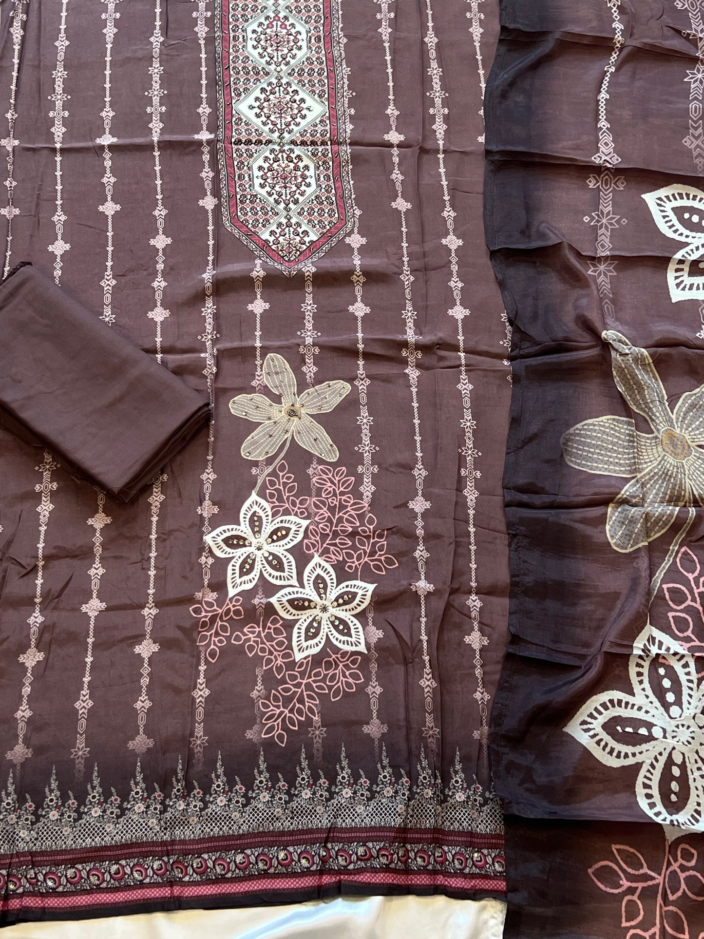 KAIRA MUSLIN HAND WORK EMBROIDERY SUIT 5 Q