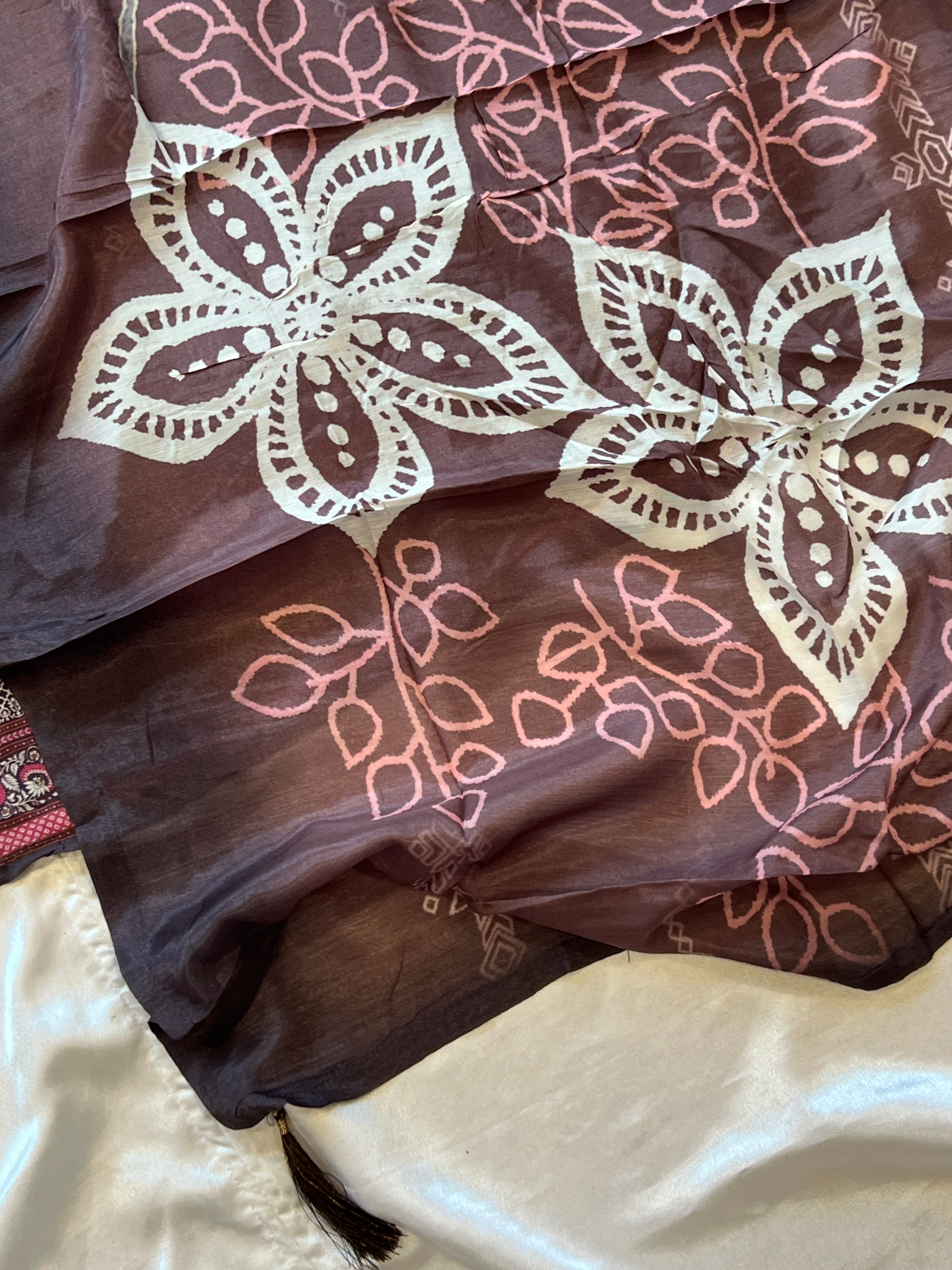KAIRA MUSLIN HAND WORK EMBROIDERY SUIT 5 R