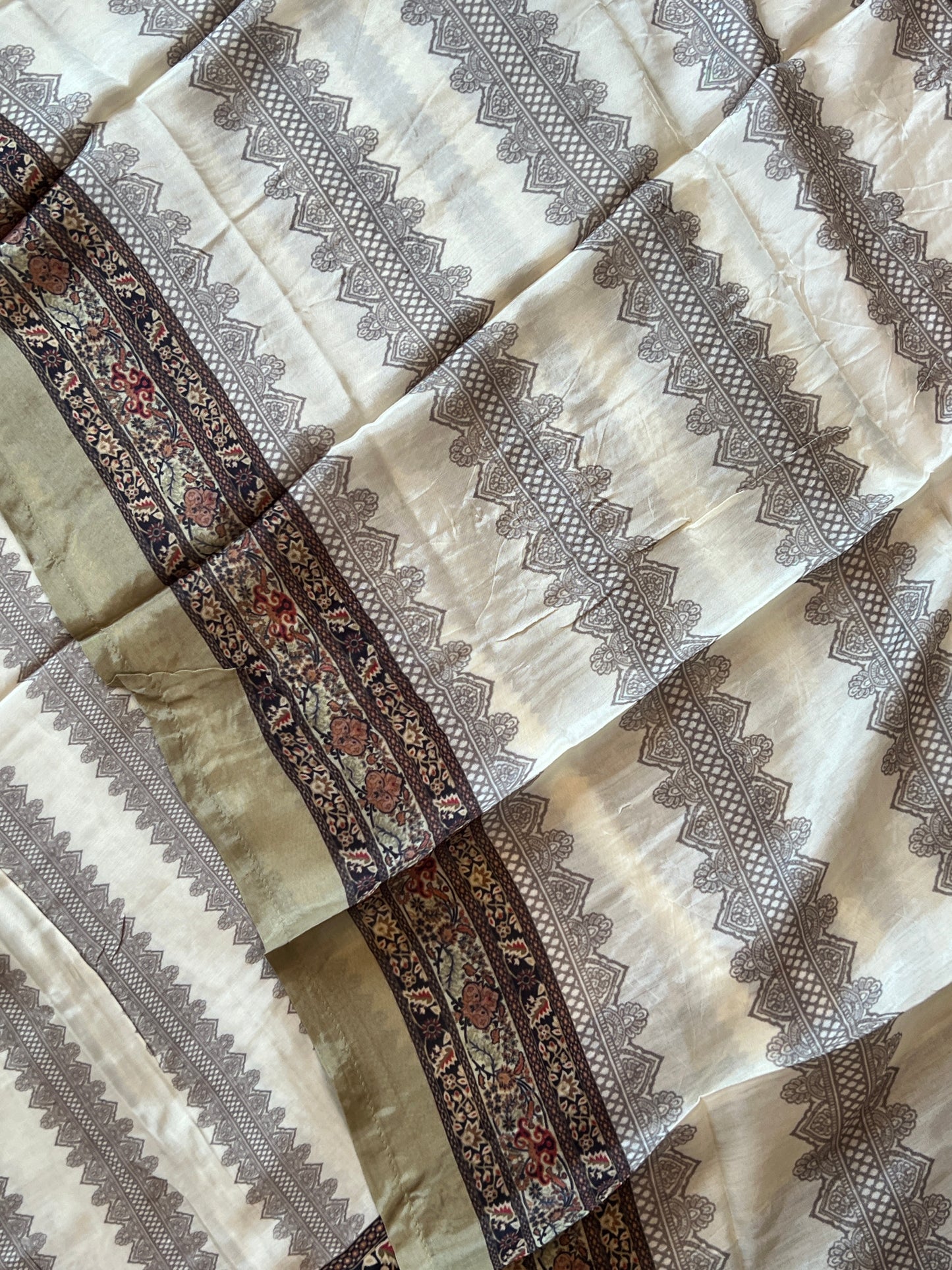 KAIRA MUSLIN HAND WORK EMBROIDERY SUIT 7 Q