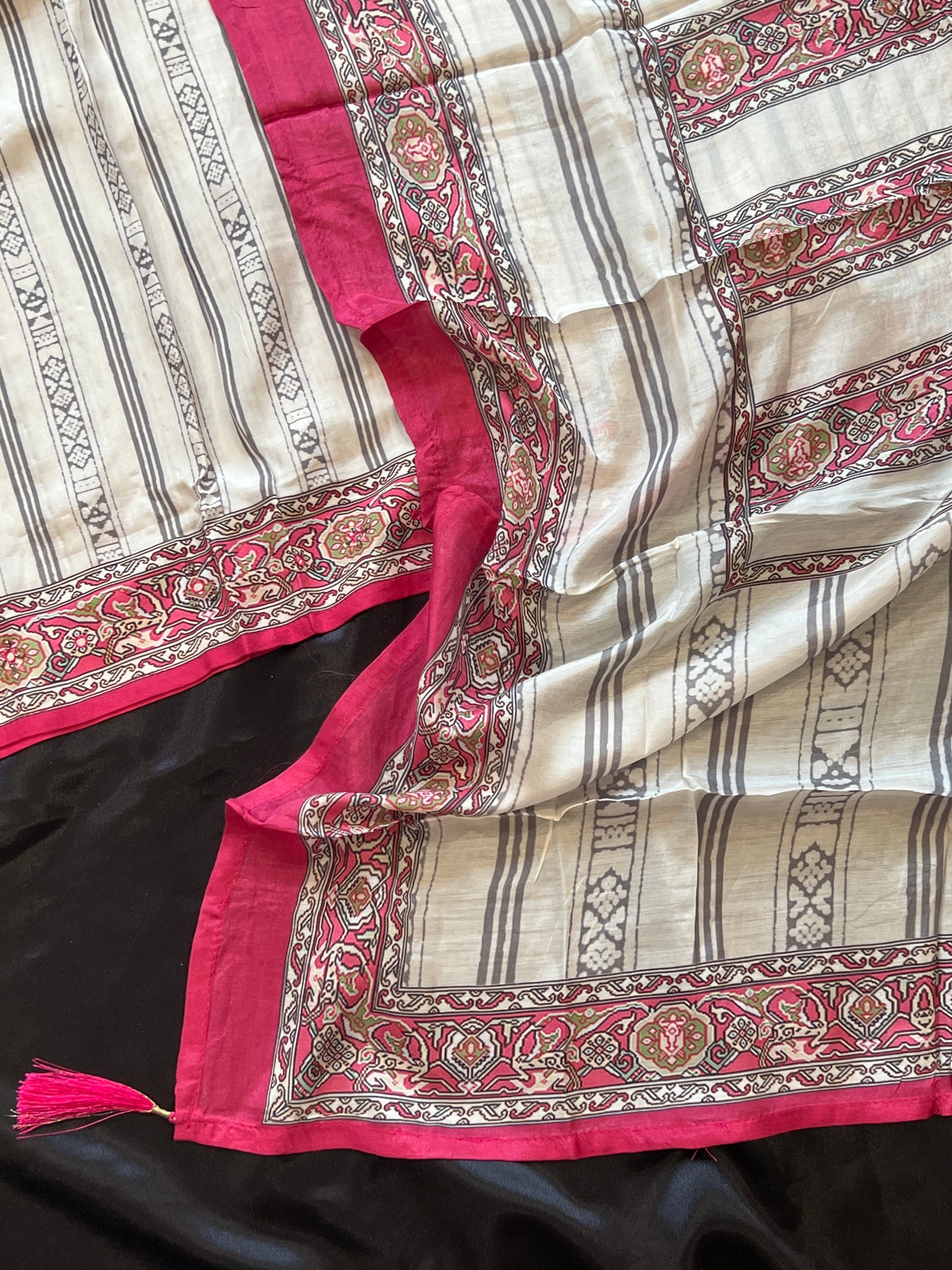 KAIRA MUSLIN HAND WORK EMBROIDERY SUIT 10 Q