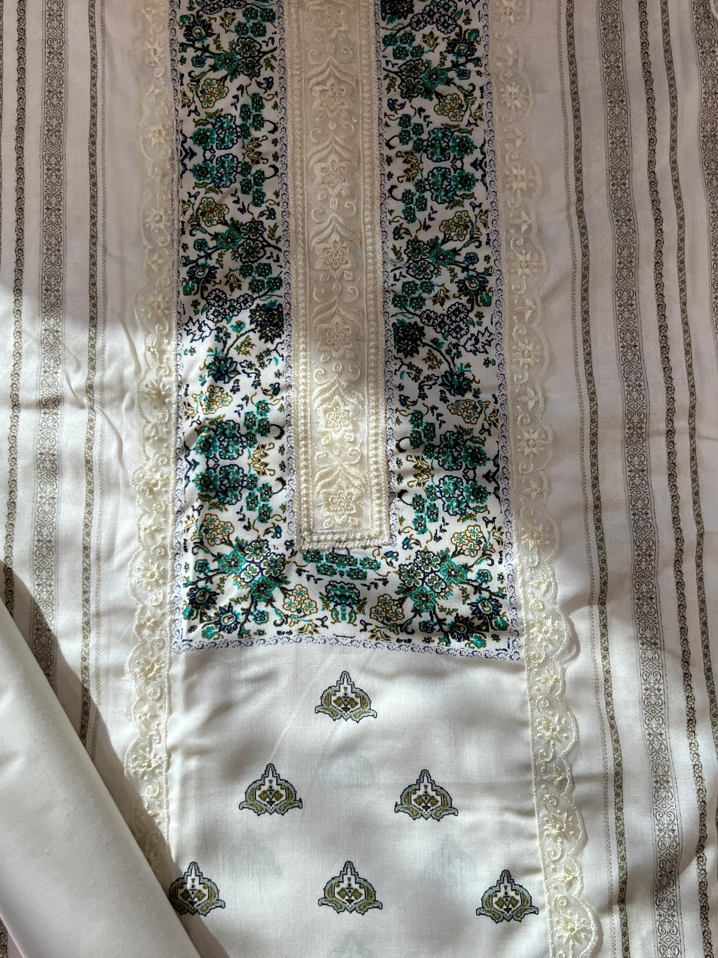 WHITE BAGH COTTON SATIN EMBROIDERY SUIT