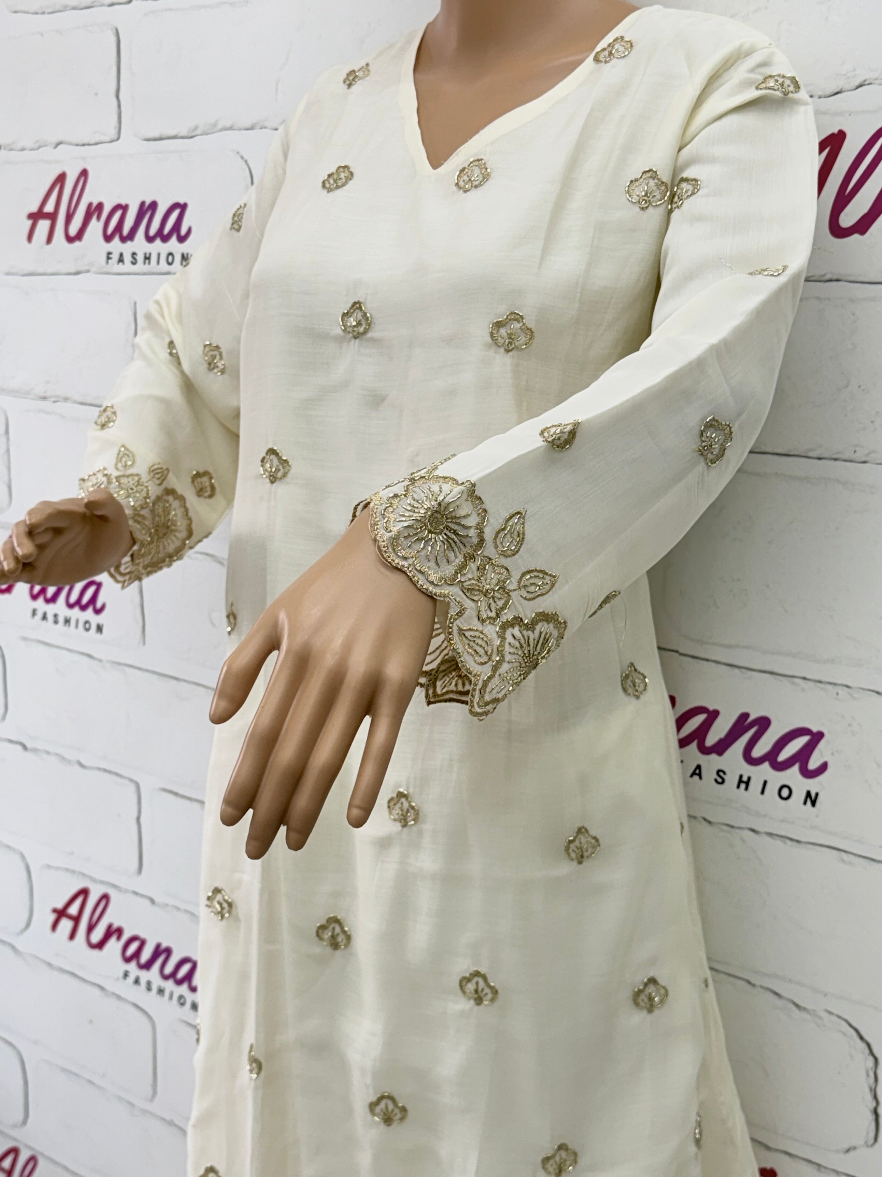 MUL CHANDERI HANDWORK SUIT 7 Q