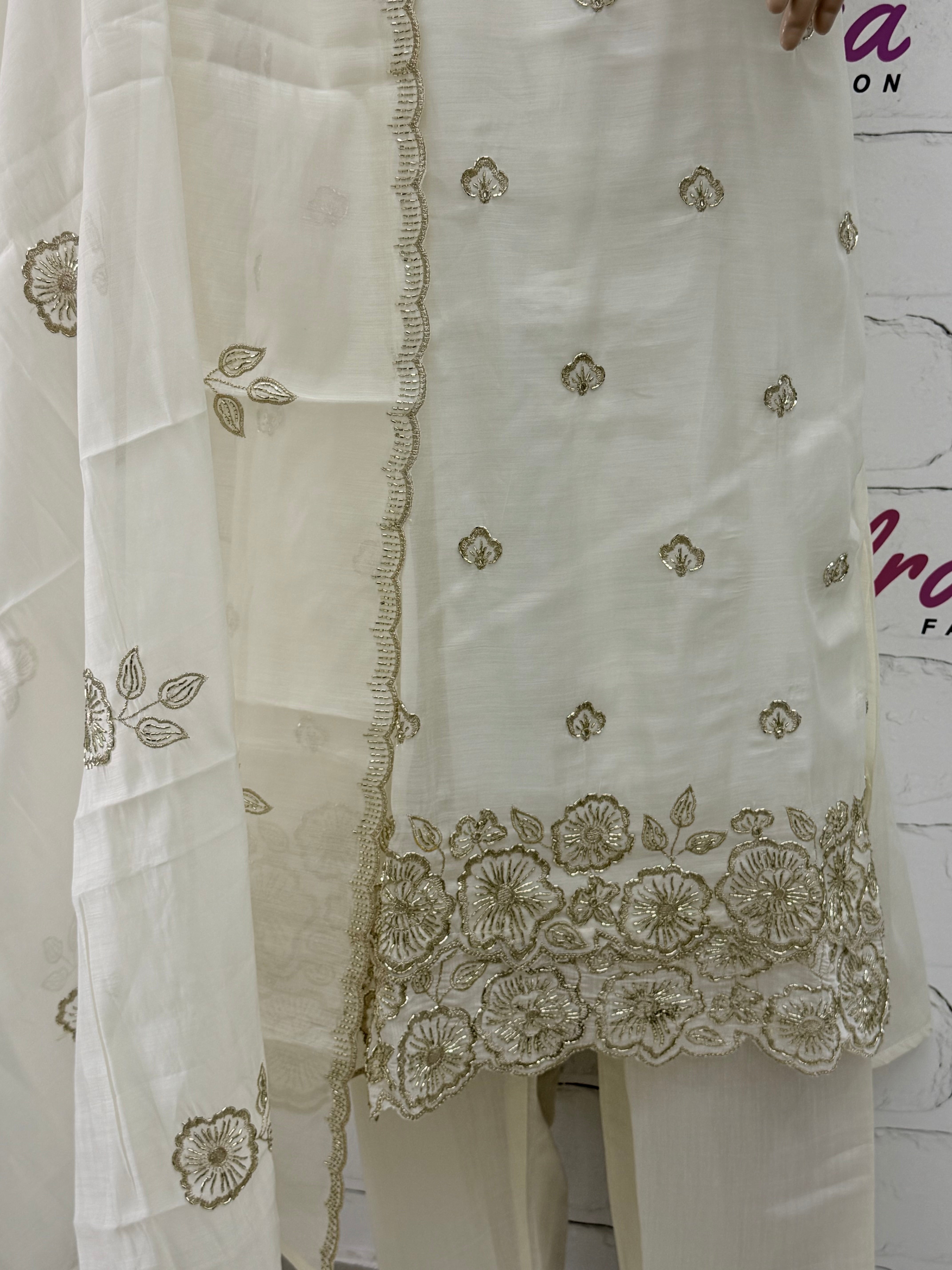MUL CHANDERI HANDWORK SUIT 7 Q