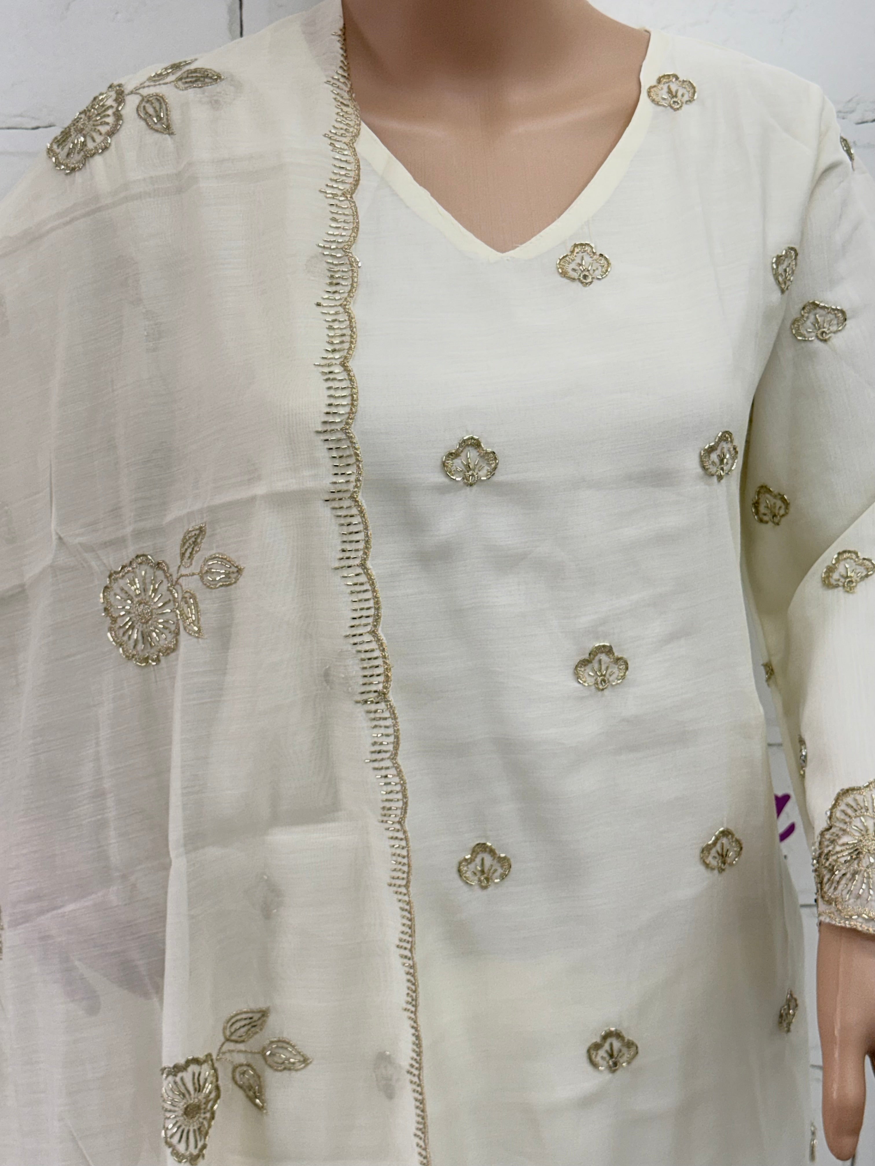 MUL CHANDERI HANDWORK SUIT 7 Q