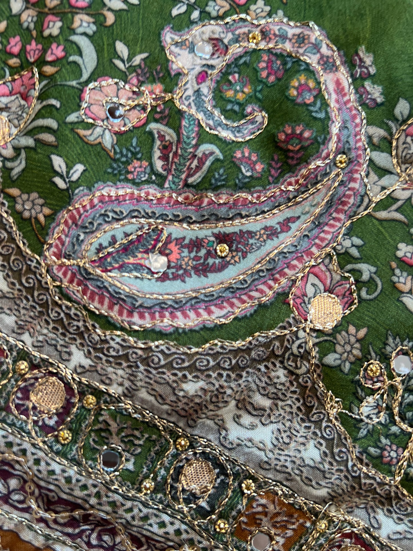 MUSLIN EMBROIDERY SUIT 246