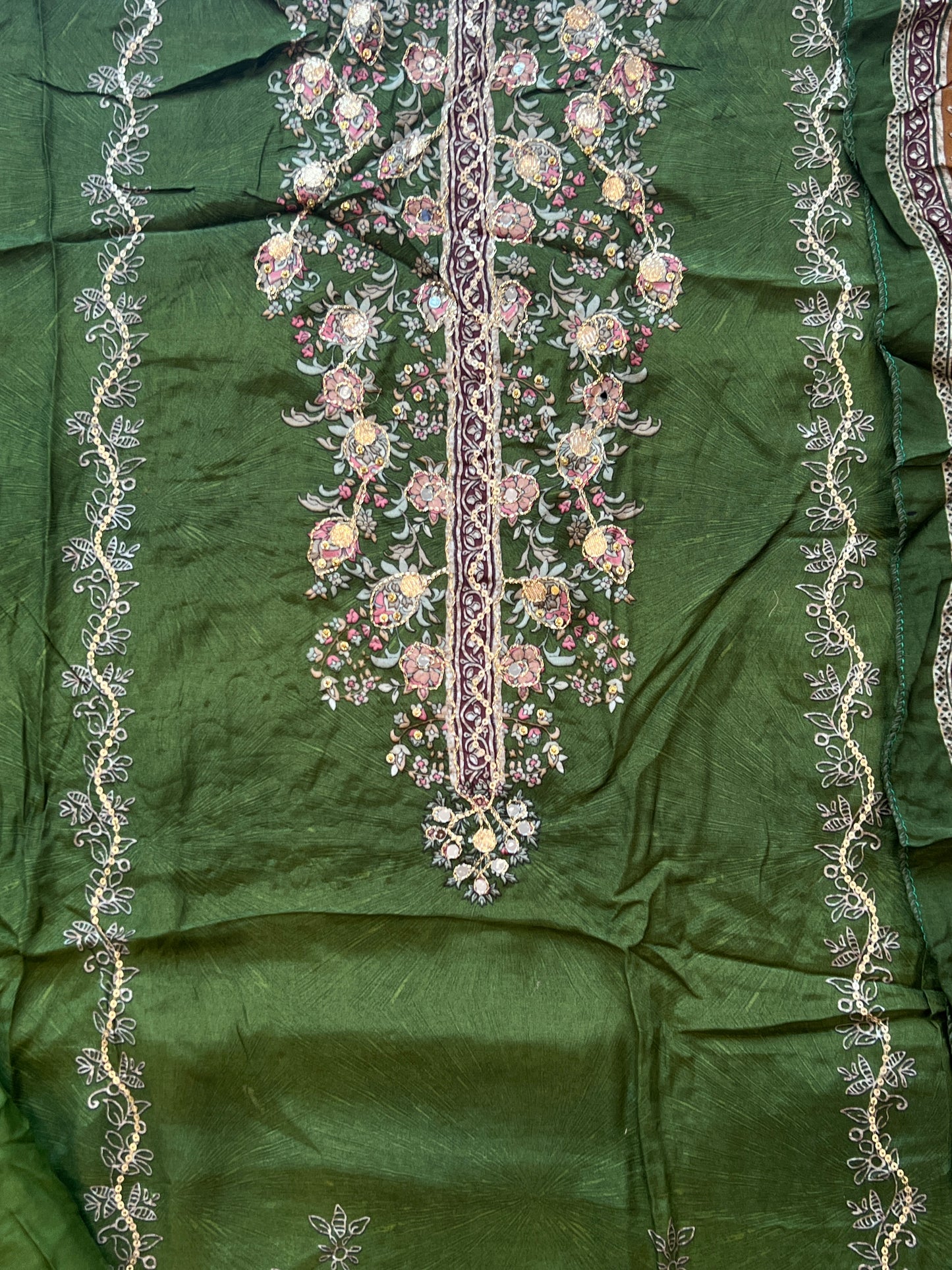 MUSLIN EMBROIDERY SUIT 246
