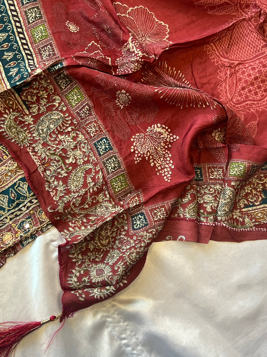 MUSLIN EMBROIDERY SUIT 246
