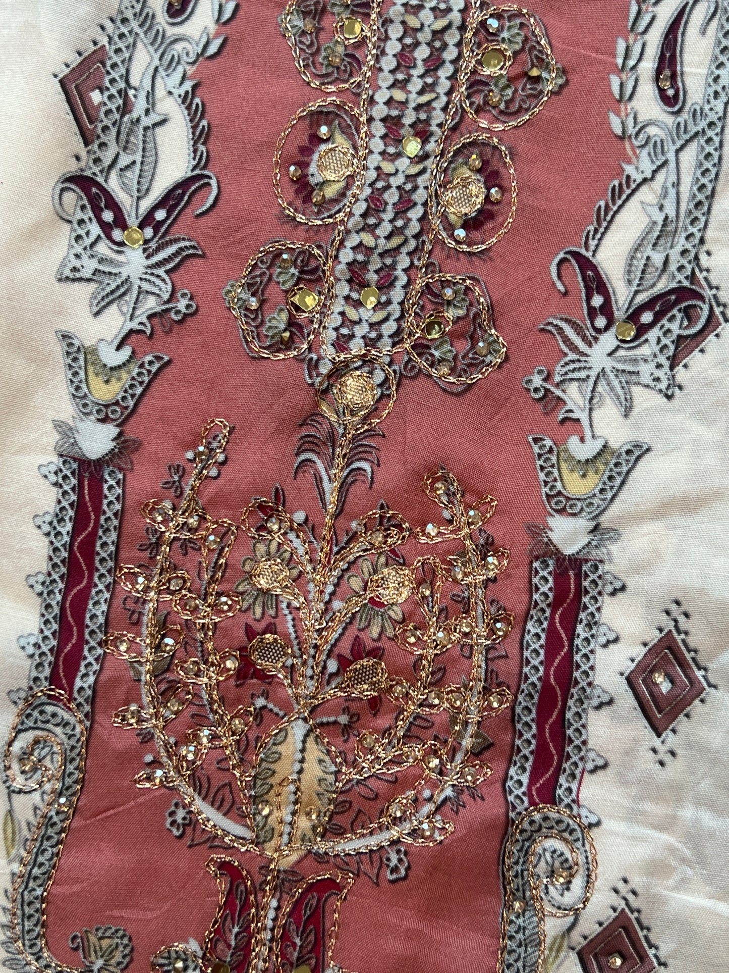 MUSLIN EMBROIDERY SUIT 3822