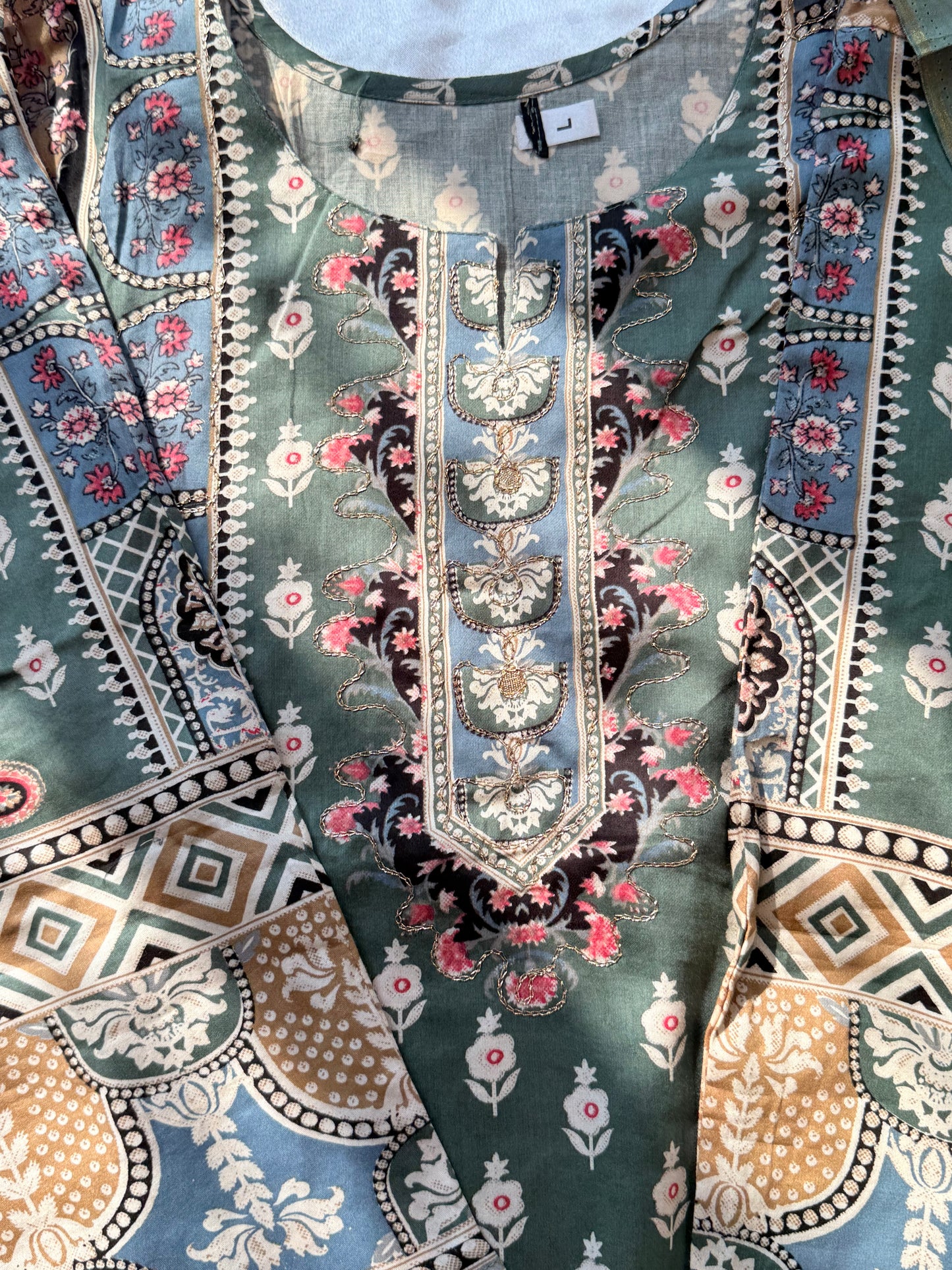 JHILMIL MUSLIN READYMADE GREEN SUIT 10 Q