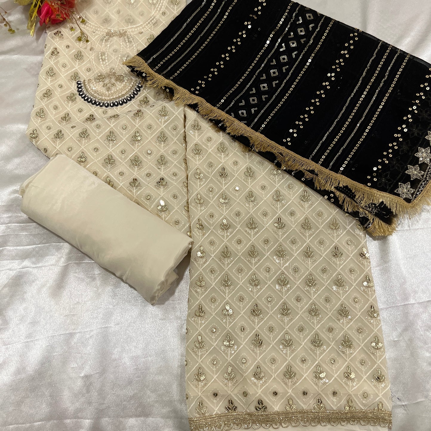 OFF WHITE AND BLACK GEORGETTE EMBROIDERY SUIT F 1800