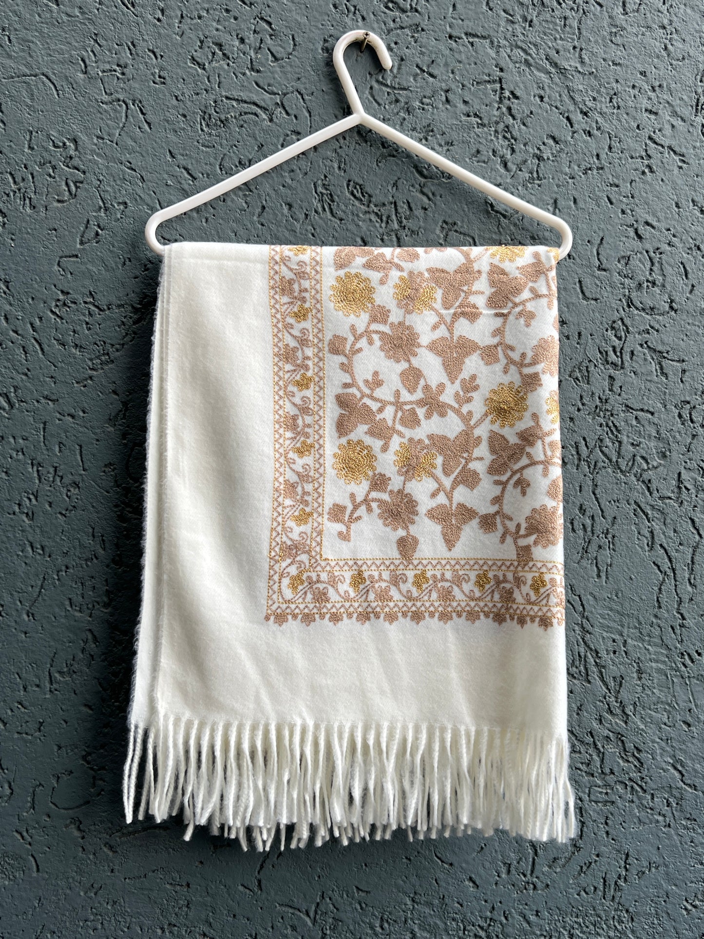 OFF WHITE KASHMIRI EMBROIDERY SHAWL