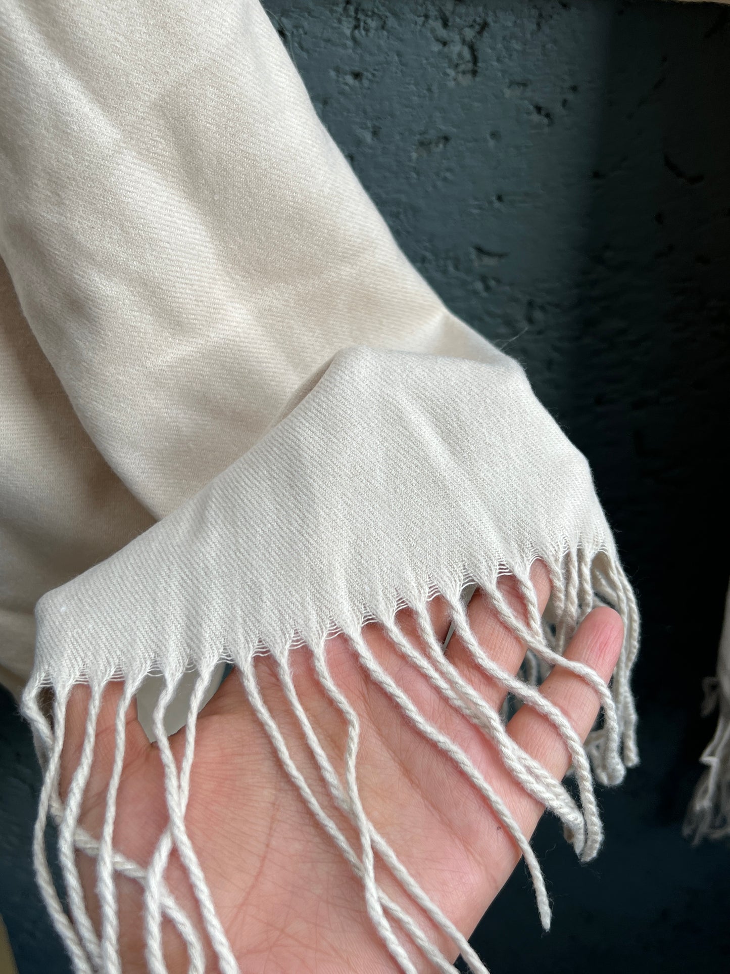 WHITE FUR COLLAR SHAWL Q