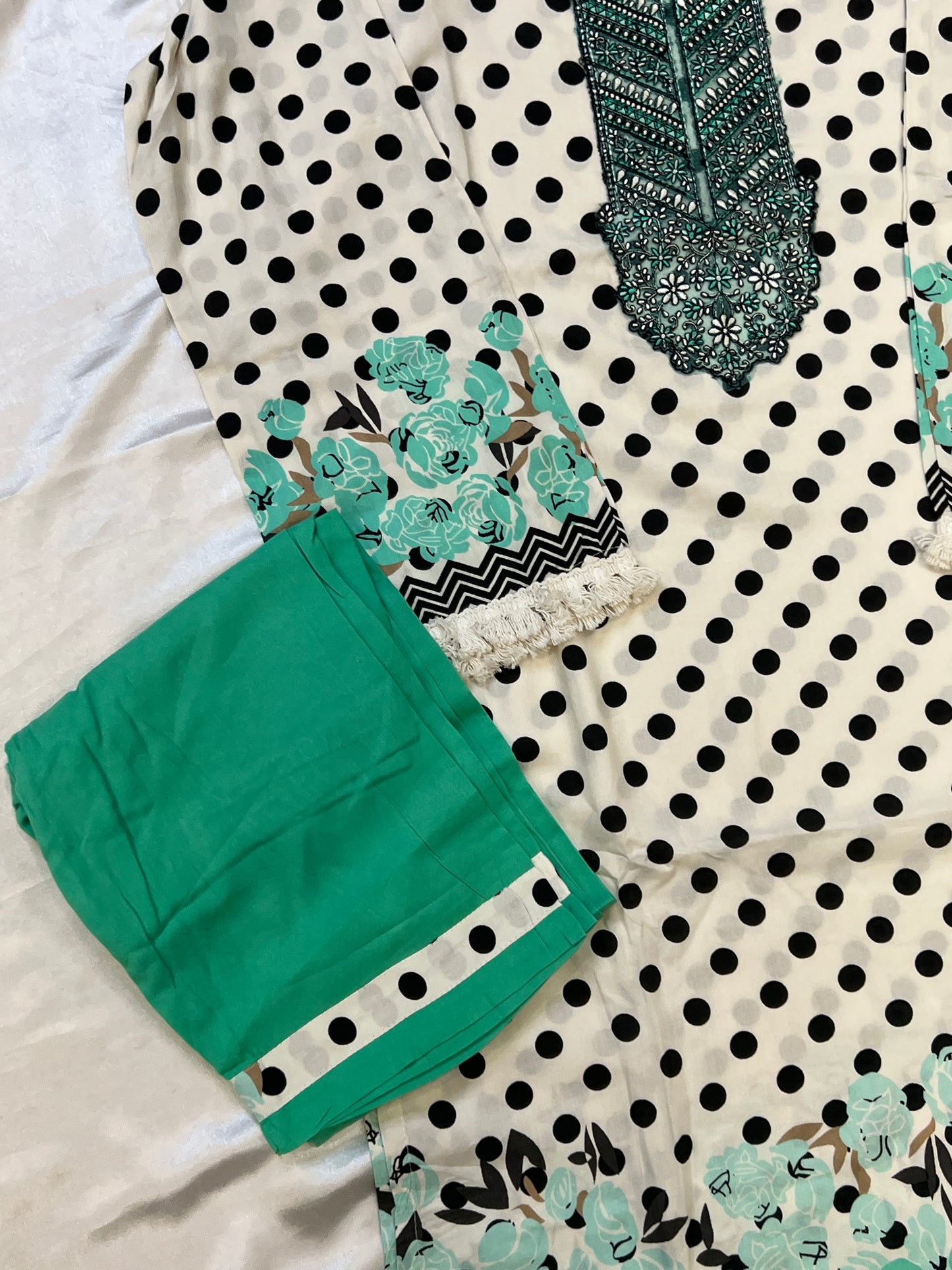 POLKA DOT COTTON READYMADE SUIT 2 Q