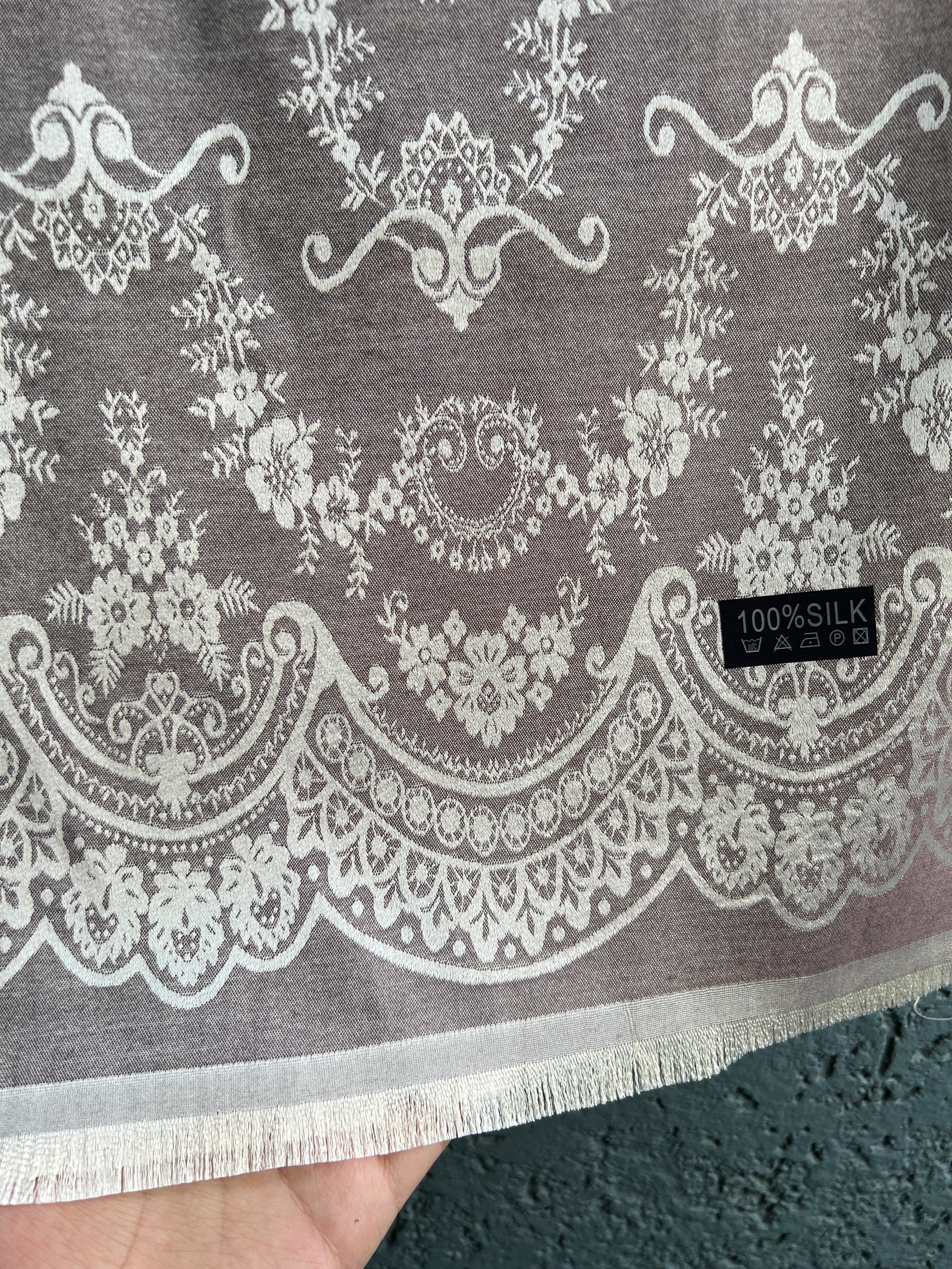 SILK WEAVING WINTER SHAWL Q