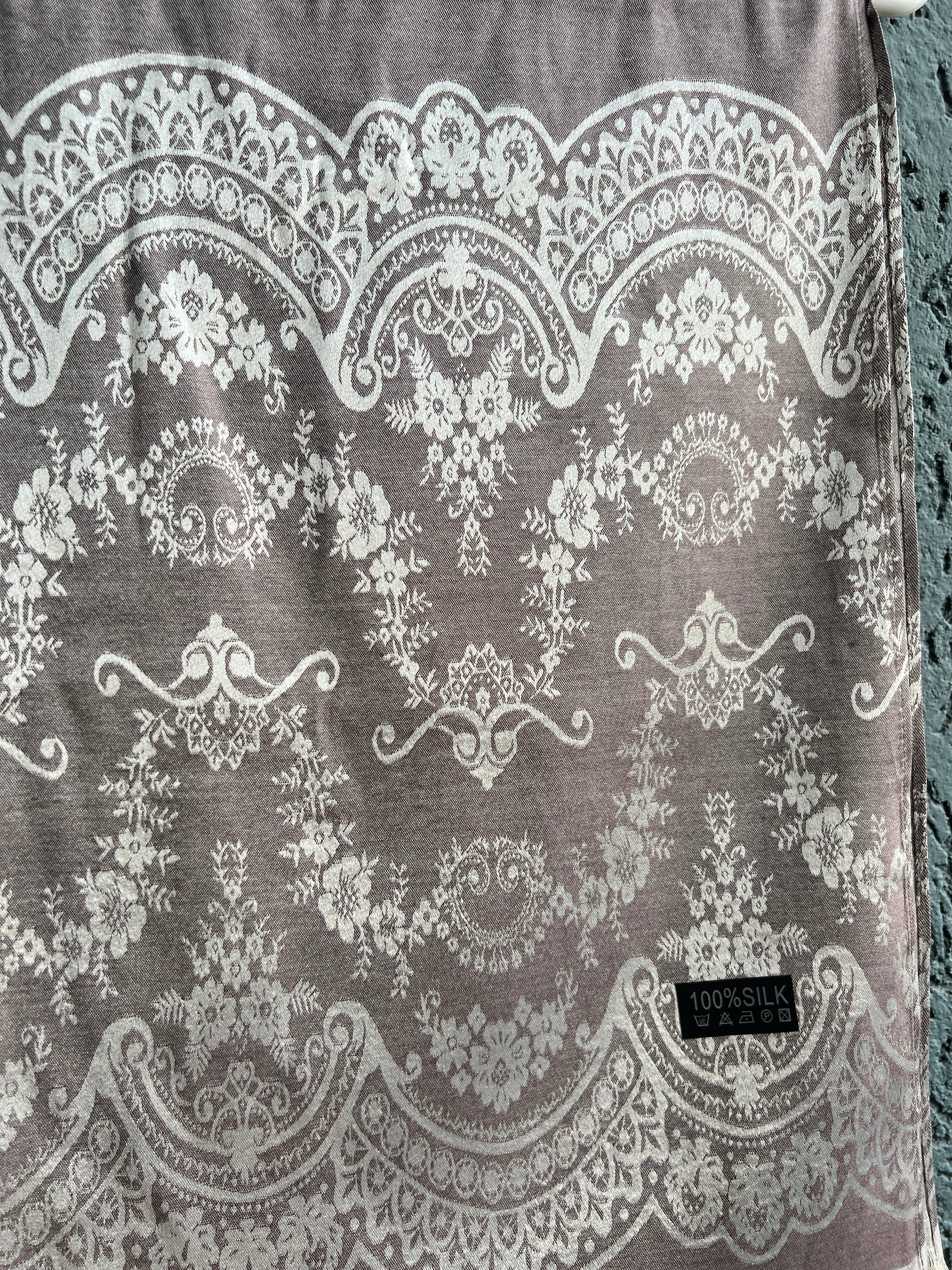 SILK WEAVING WINTER SHAWL Q