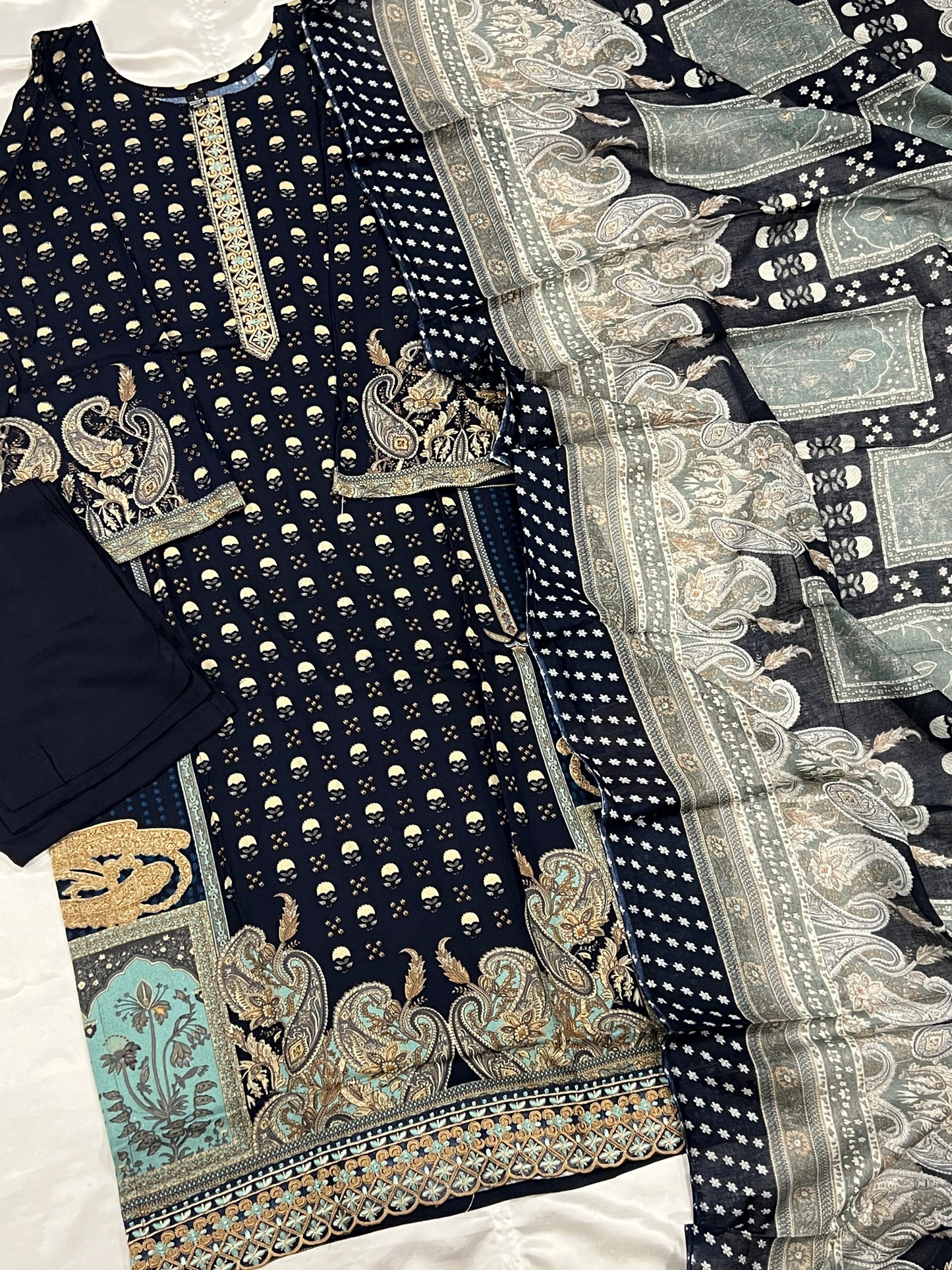 PAISLEY COTTON EMBROIDERY READYMADE SUIT 6 Q