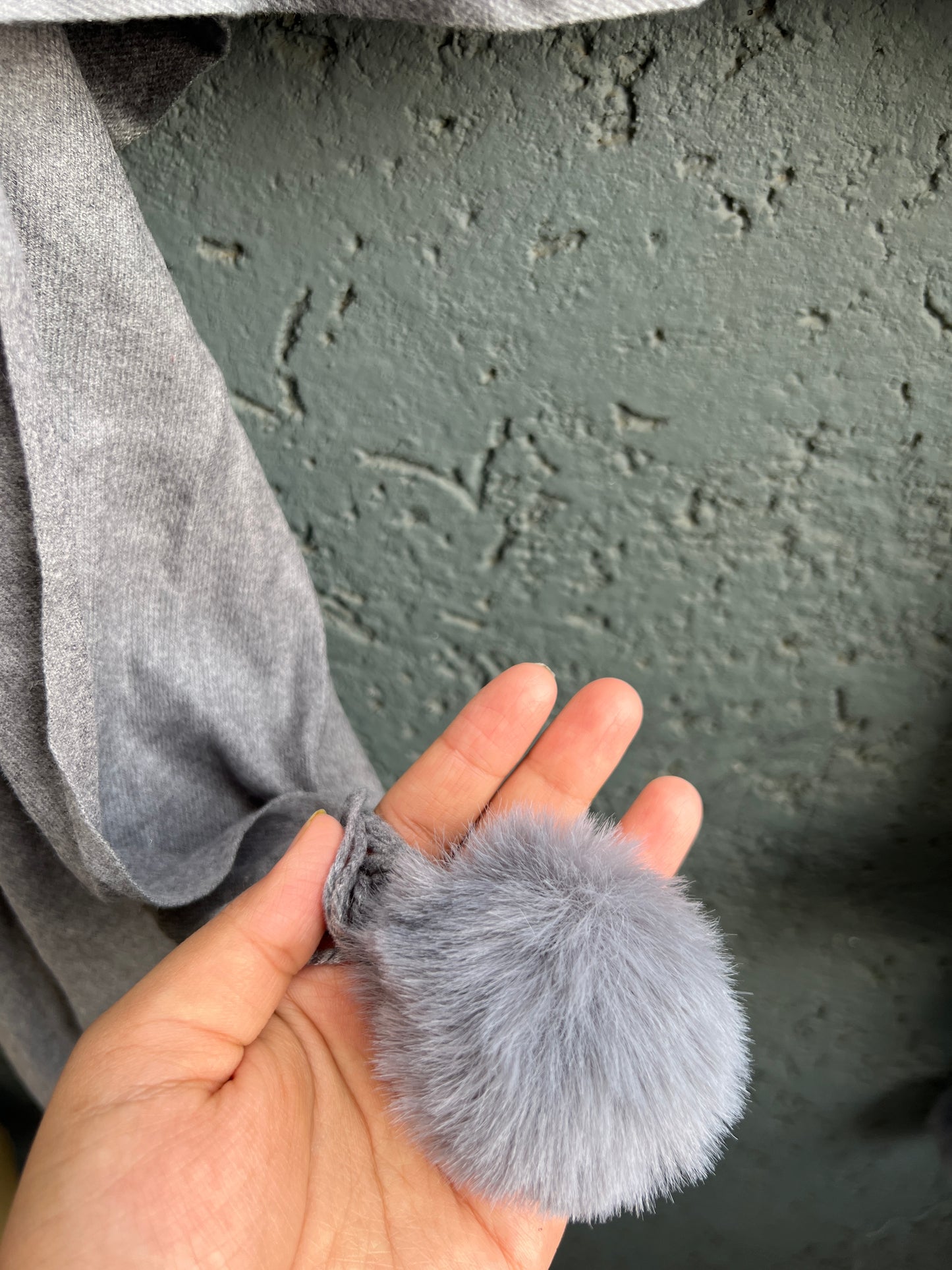 GREY FUR COLLAR SHAWL