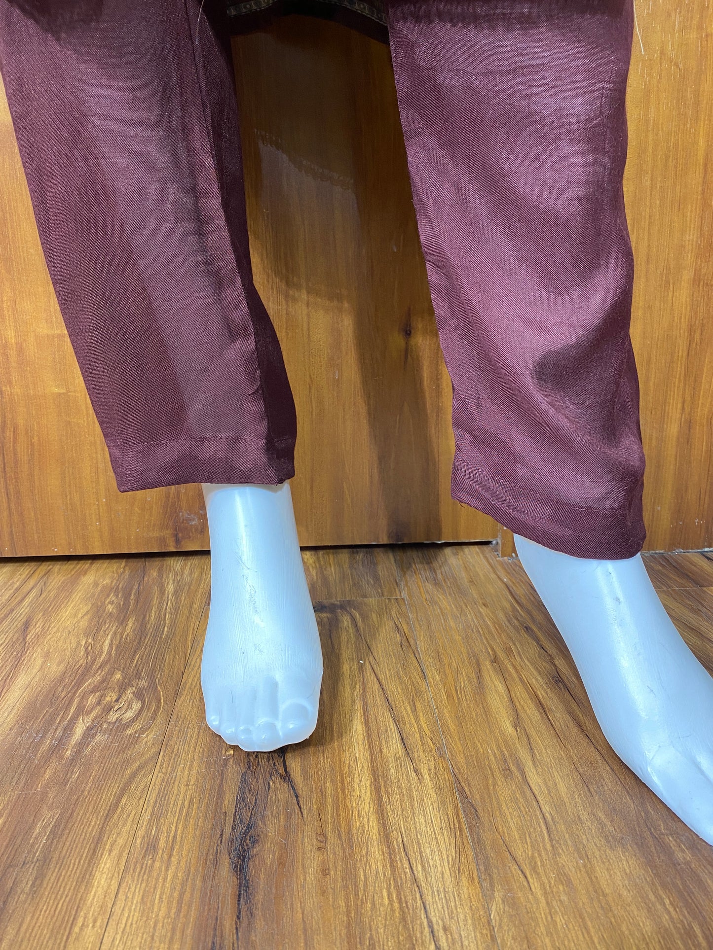 RAHI CREPE READYMADE SUIT Q