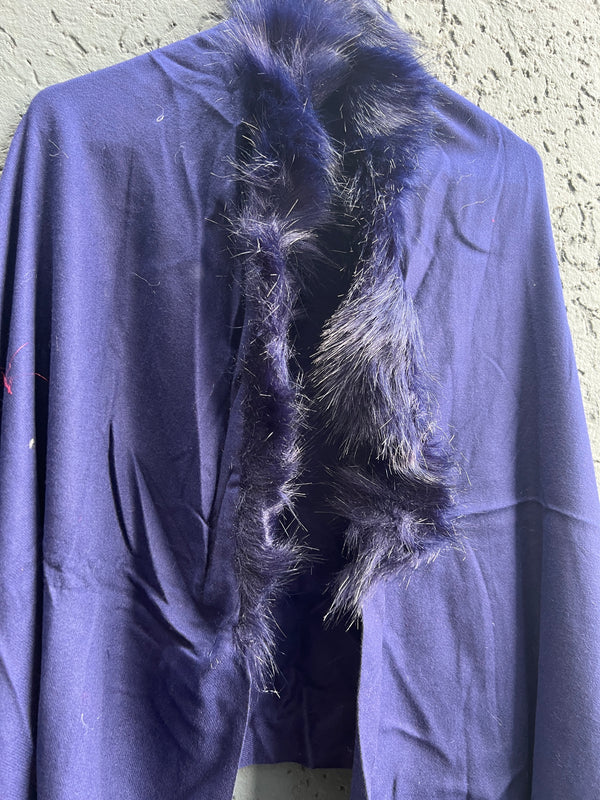 BLUE FUR COLLAR SHAWL Q
