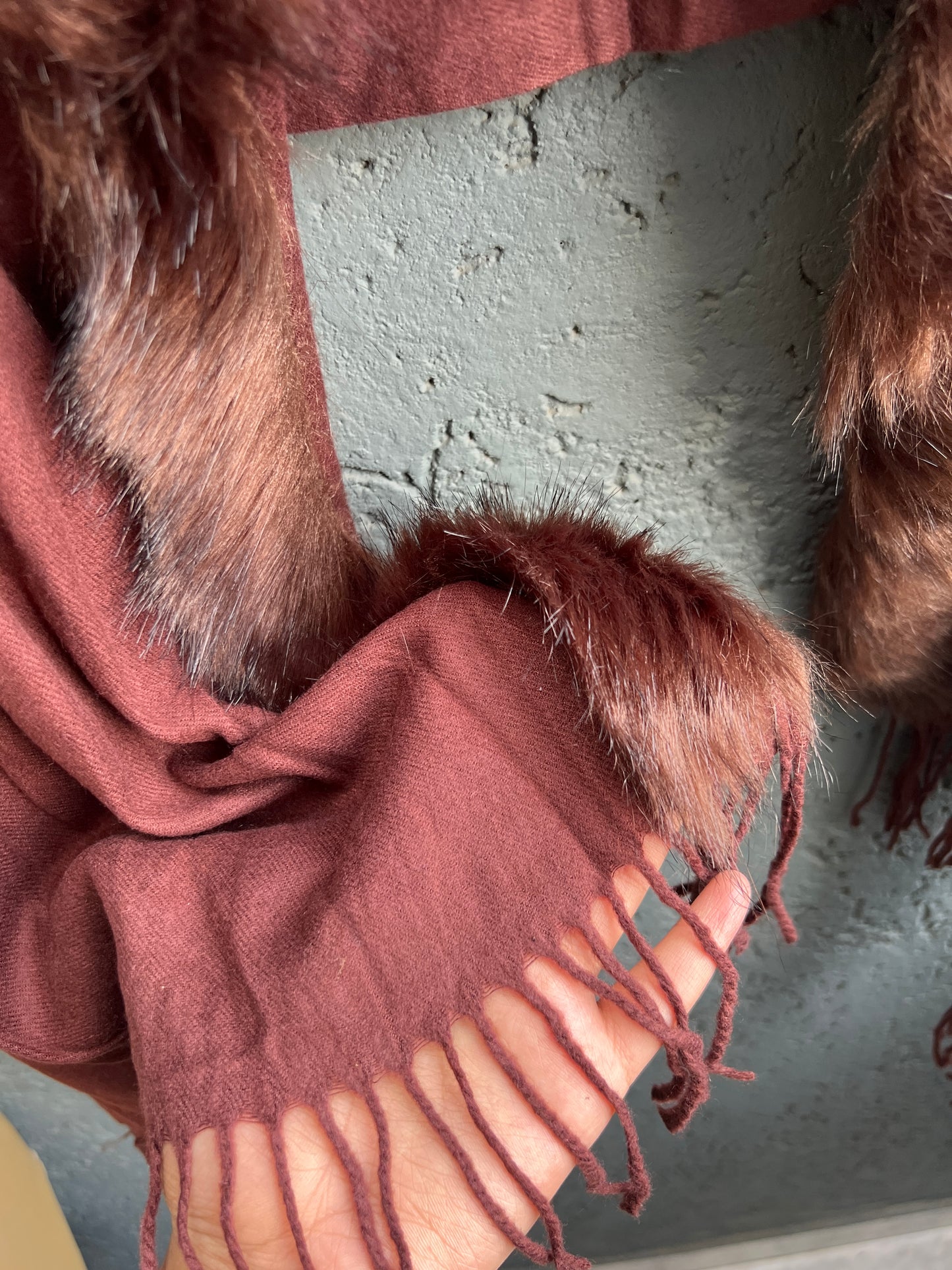 BROWN FUR COLLAR SHAWL