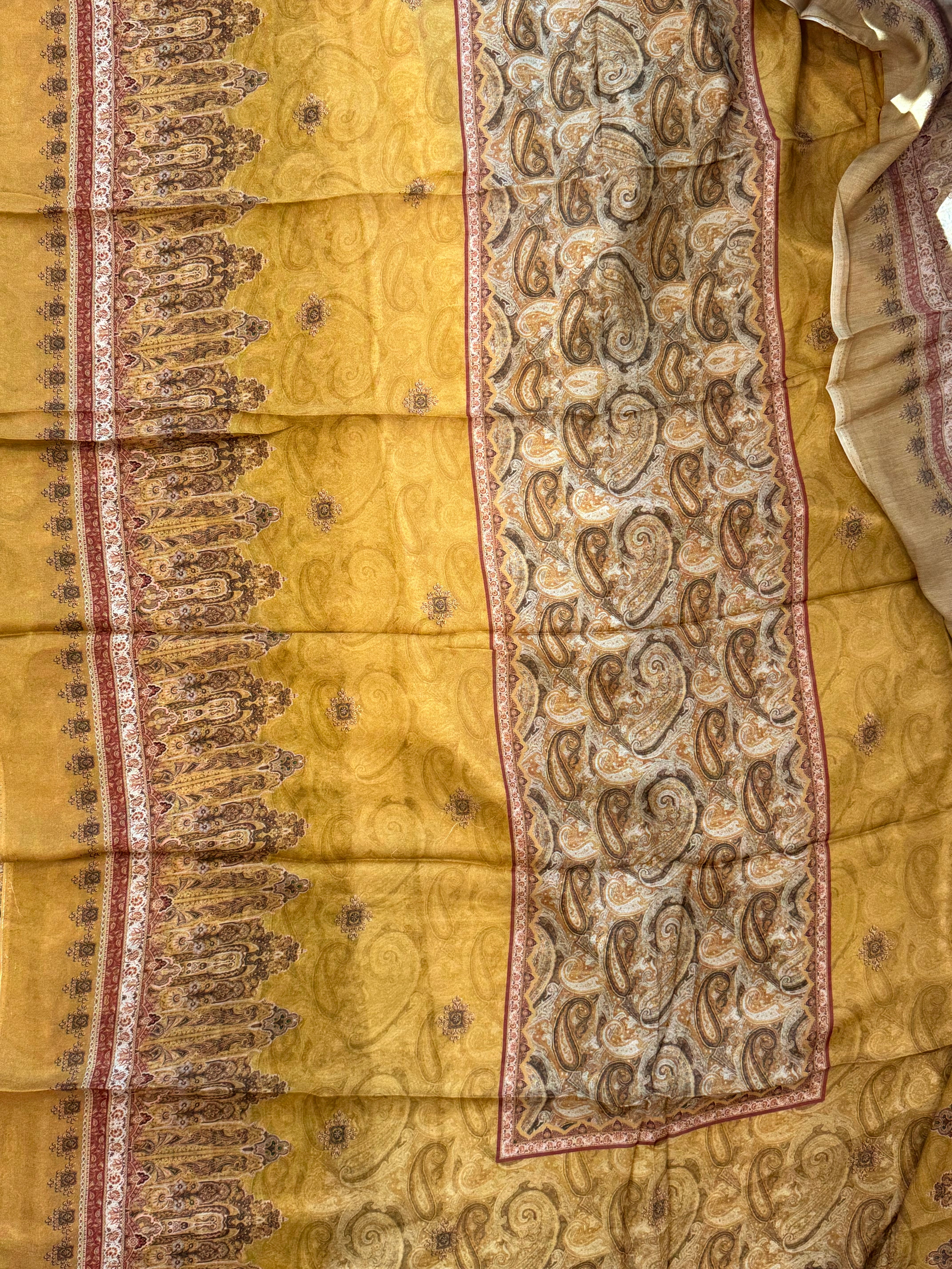 AARANYA 3 LAWN EMBROIDERY SUIT 4 Q