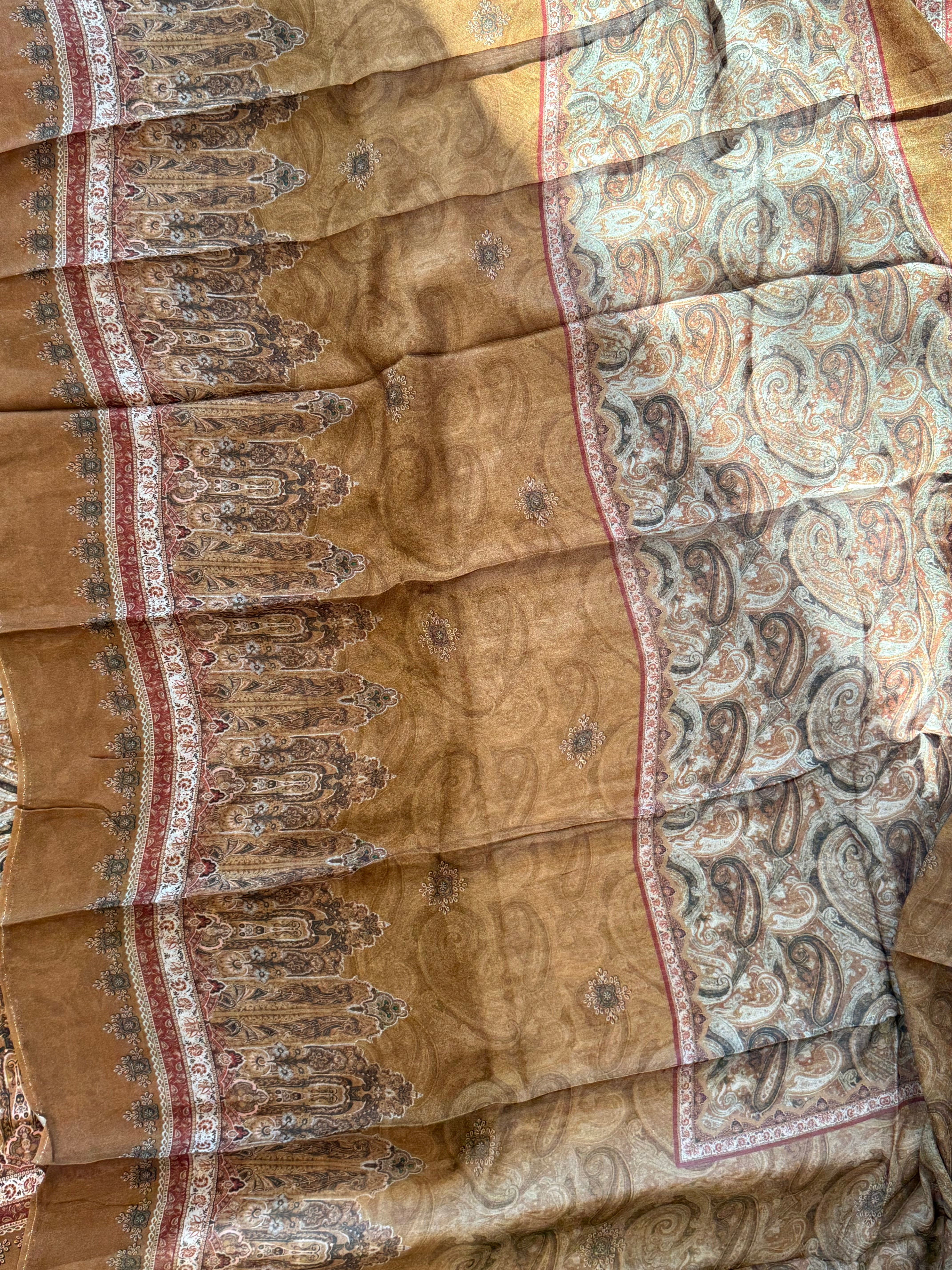 AARANYA 3 LAWN EMBROIDERY SUIT 1 Q