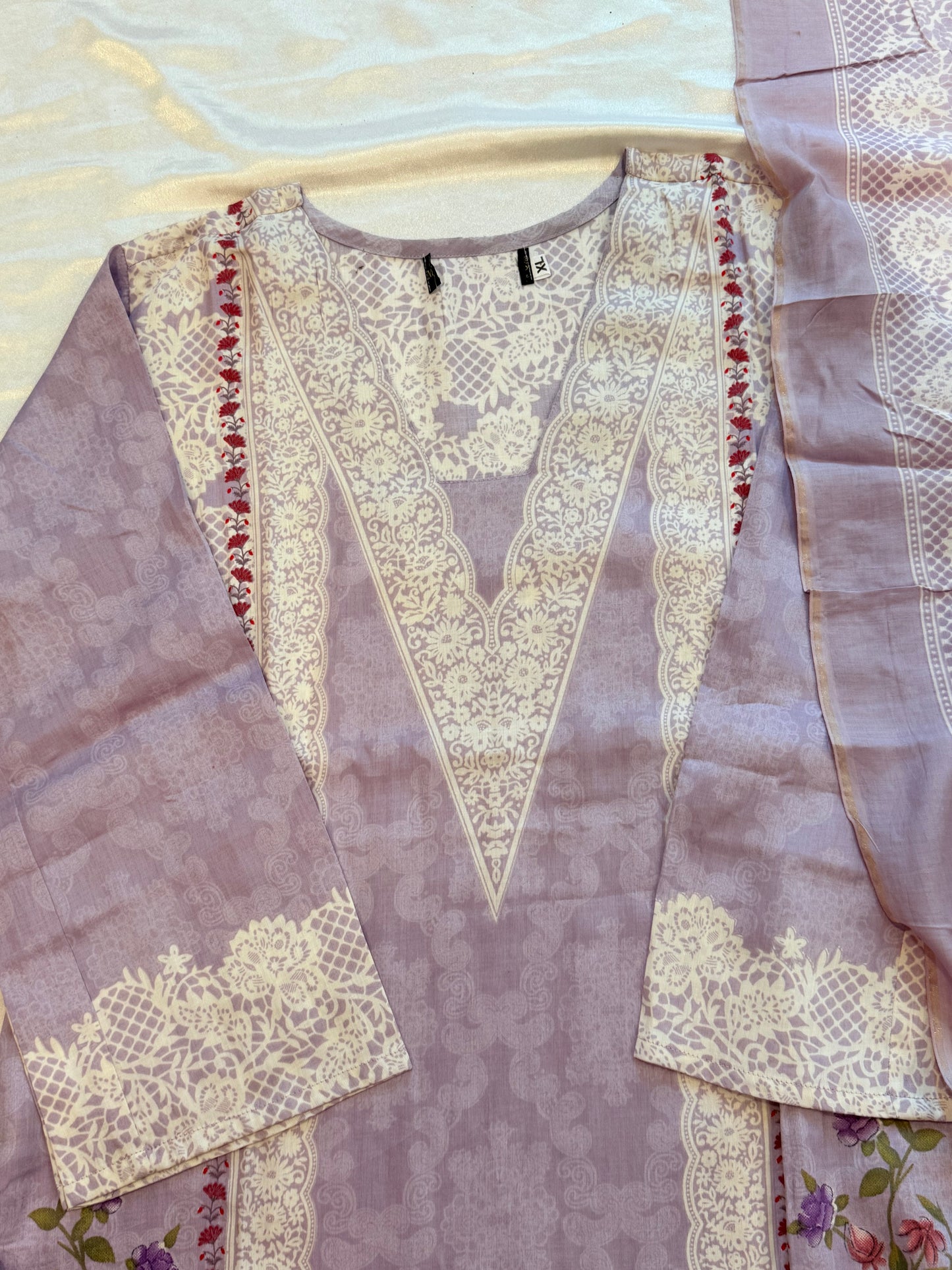 LILY LAWN READYMADE SUIT 1 Q