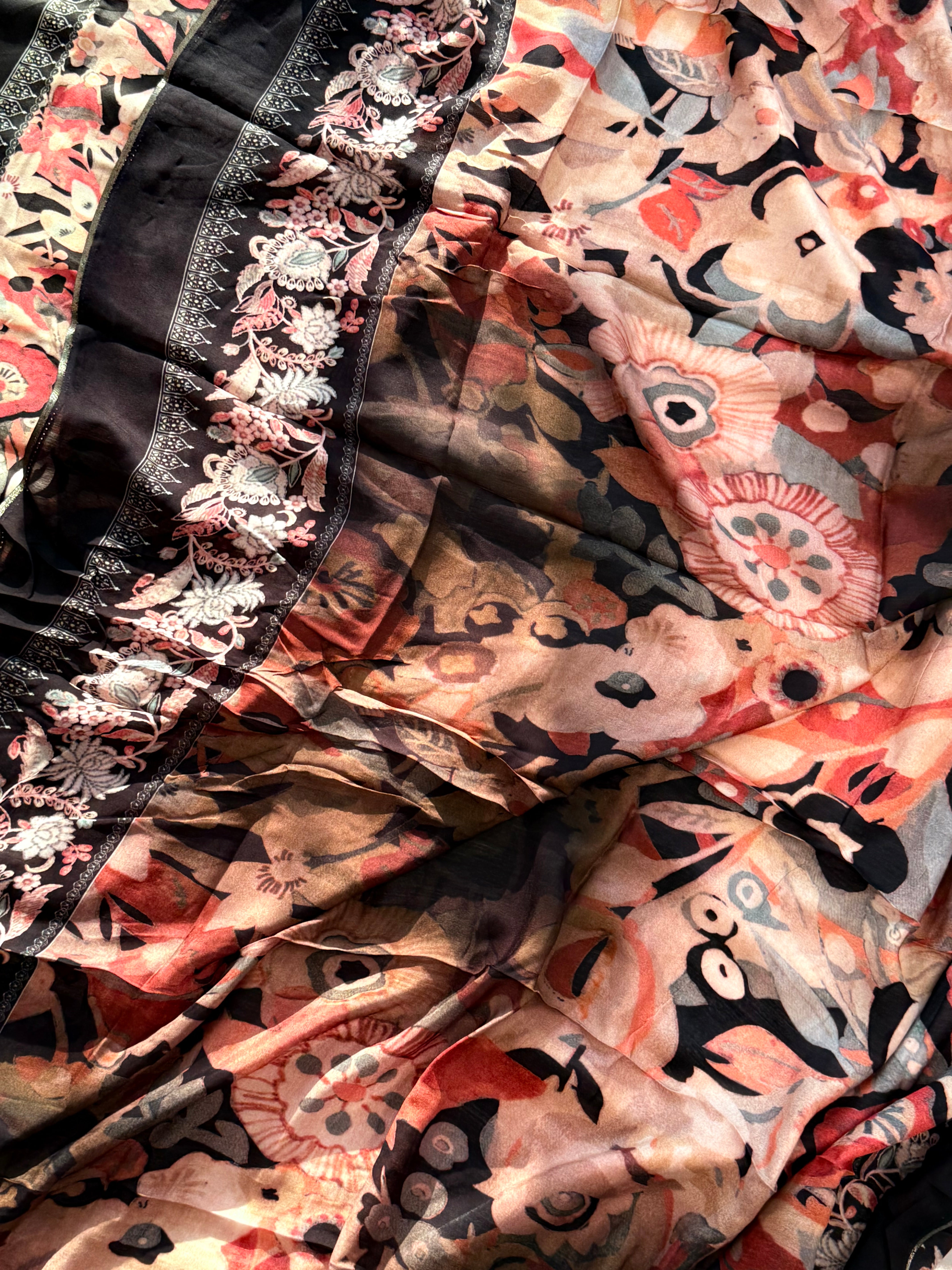 AARANYA LAWN EMBROIDERY SUIT 3Q