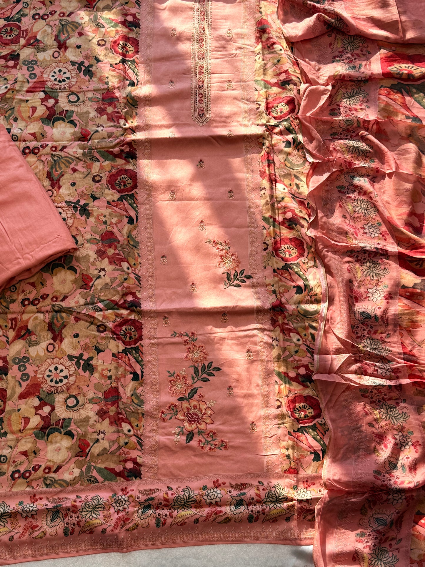 AARANYA LAWN EMBROIDERY SUIT 5 Q