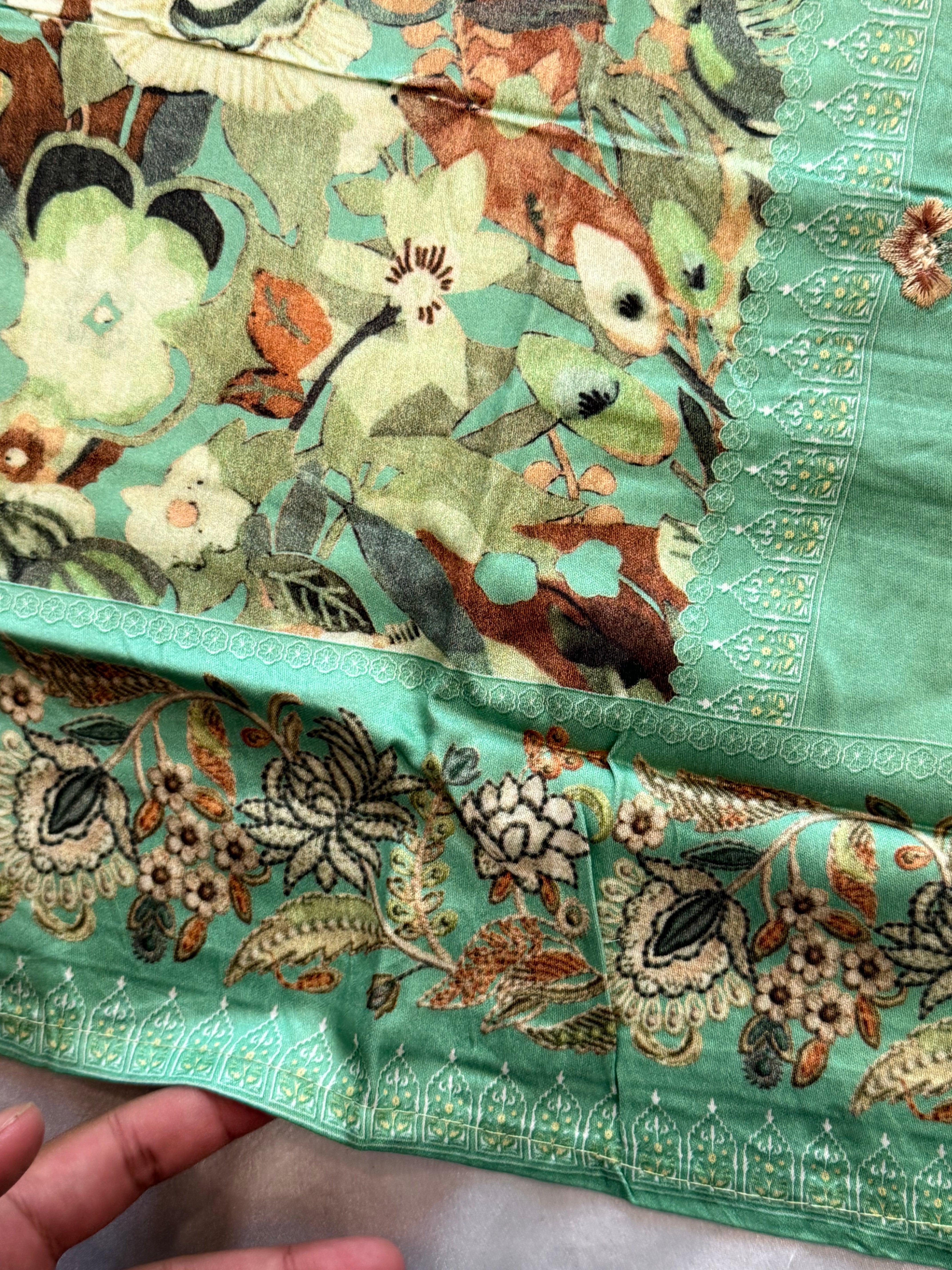 AARANYA LAWN EMBROIDERY SUIT 1 Q