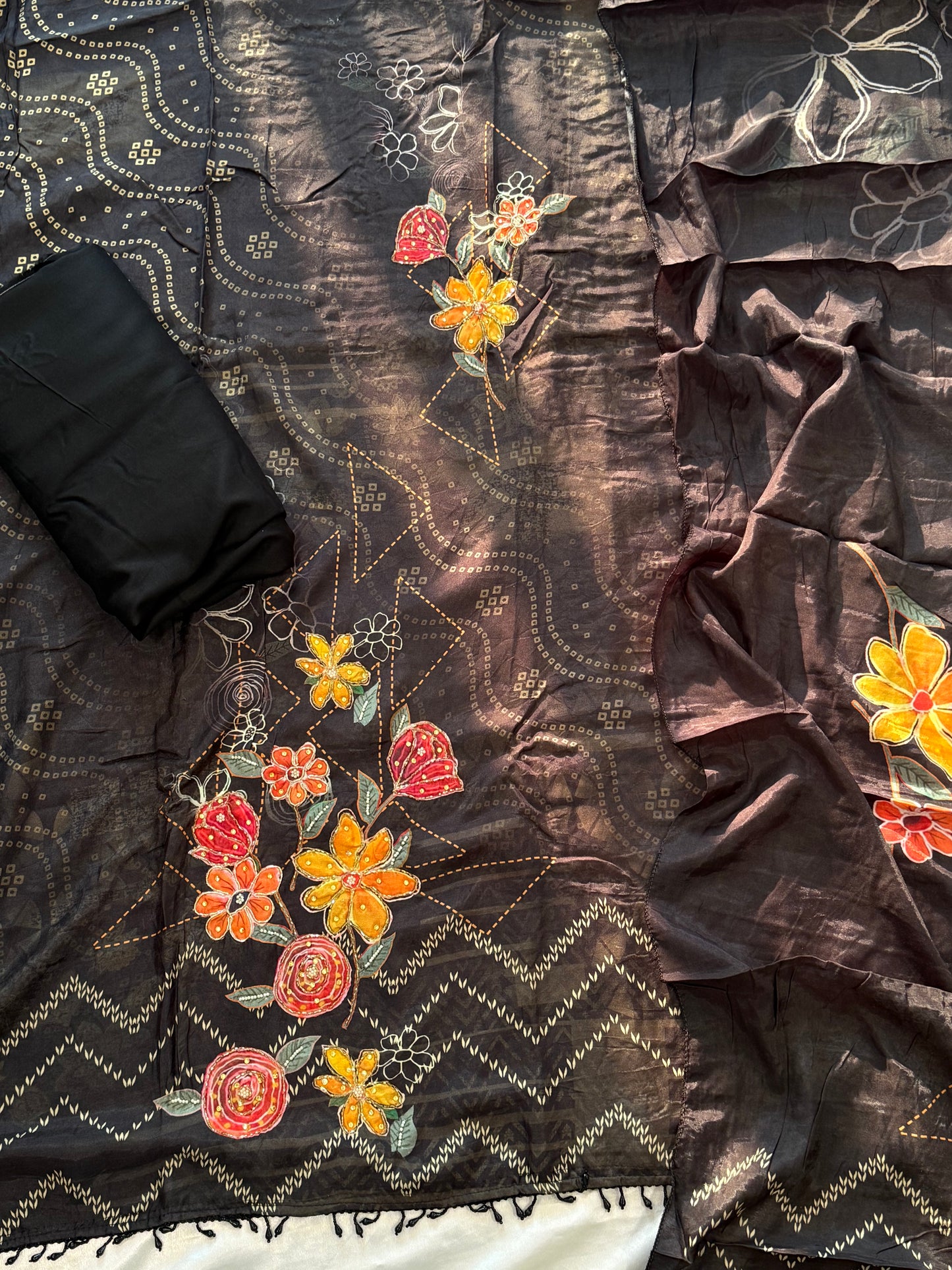 MUSLIN HAND EMBROIDERY SUIT 283