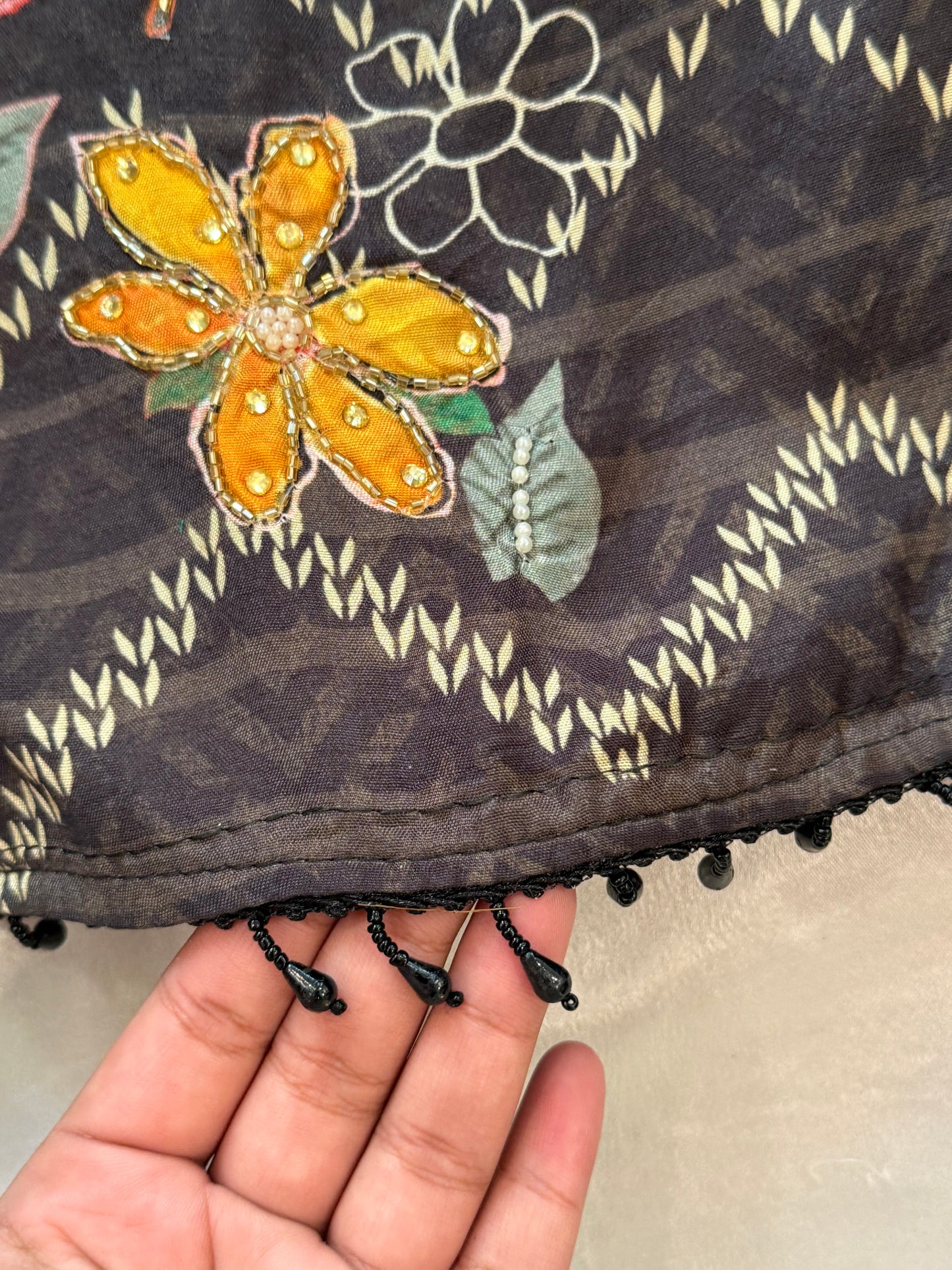 MUSLIN HAND EMBROIDERY SUIT 283